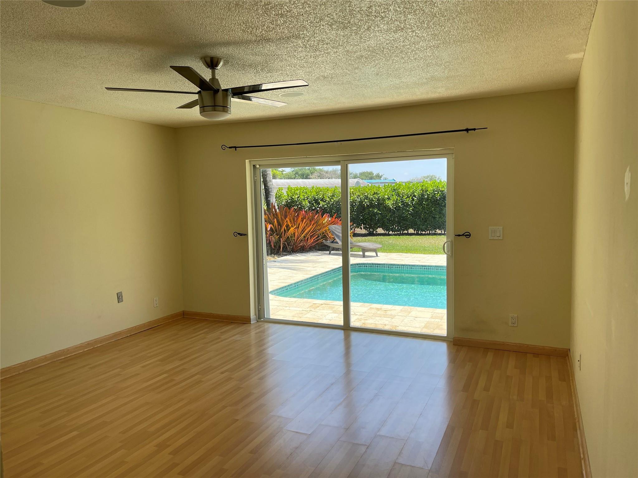 Photo for 10010 NW 11th Mnr, Coral Springs, FL 33071 - Listing #FX-10497303 10010 NW 11th Mnr, Coral Springs, FL 33071