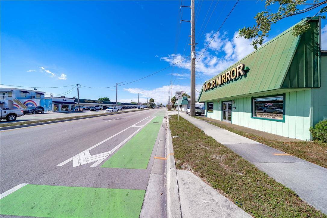 841 NE 44th Street, Oakland Park, FL 33334