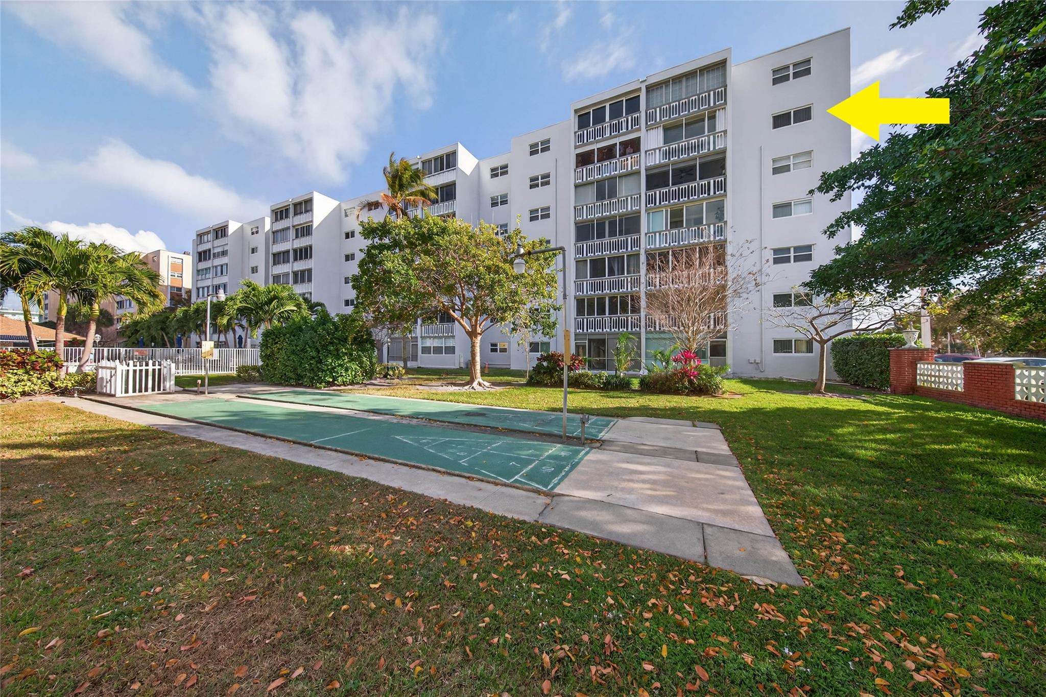 610 NE 12th Avenue 601, Hallandale Beach, FL 33009