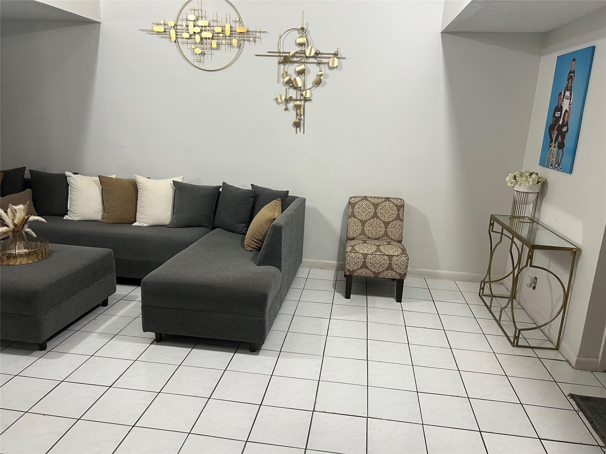 11530-32 NW 43rd Street 11530-32, Coral Springs, FL 33065