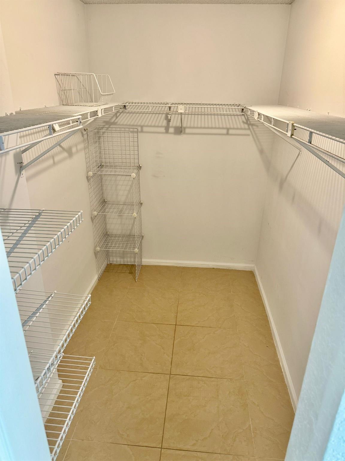 9657 N Riverside Drive 5H, Coral Springs, FL 33071