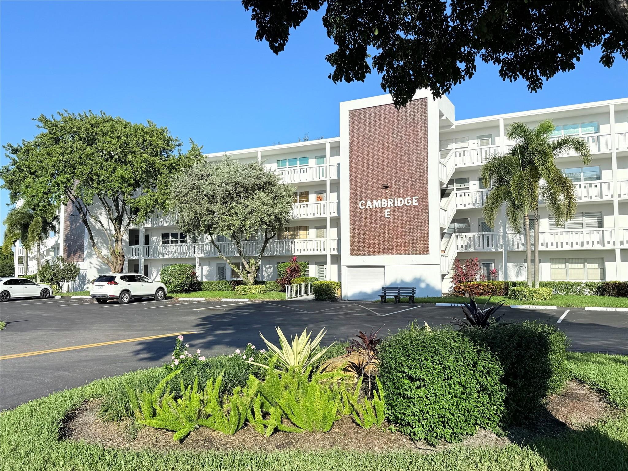 Photo for 1113 Cambridge, 1113, Deerfield Beach, FL 33442 - listing #FX-10535443 1113 Cambridge, 1113, Deerfield Beach, FL 33442