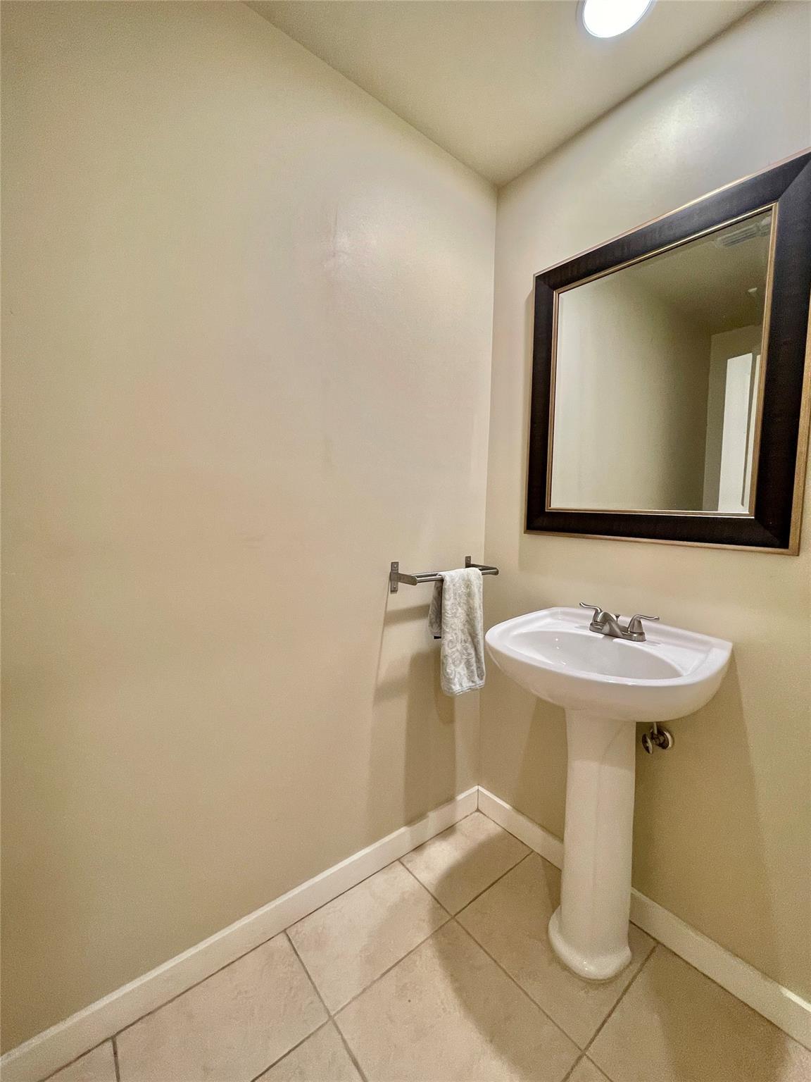Photo for 621 SW 1st Avenue, 621, Pompano Beach, FL 33060 - Listing #FX-10514485 621 SW 1st Avenue, 621, Pompano Beach, FL 33060
