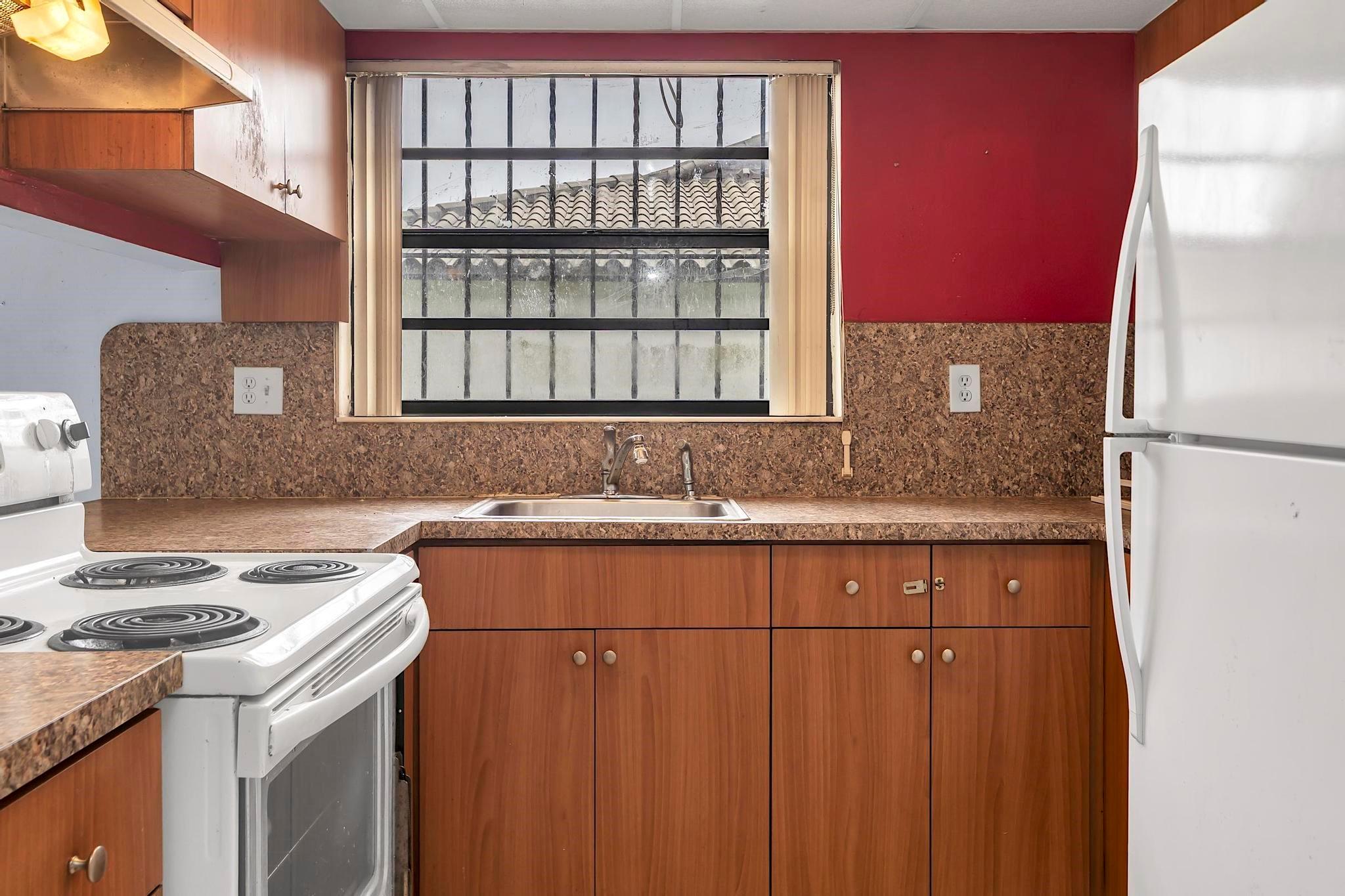 602 SW 99th Place, Miami, FL 33174