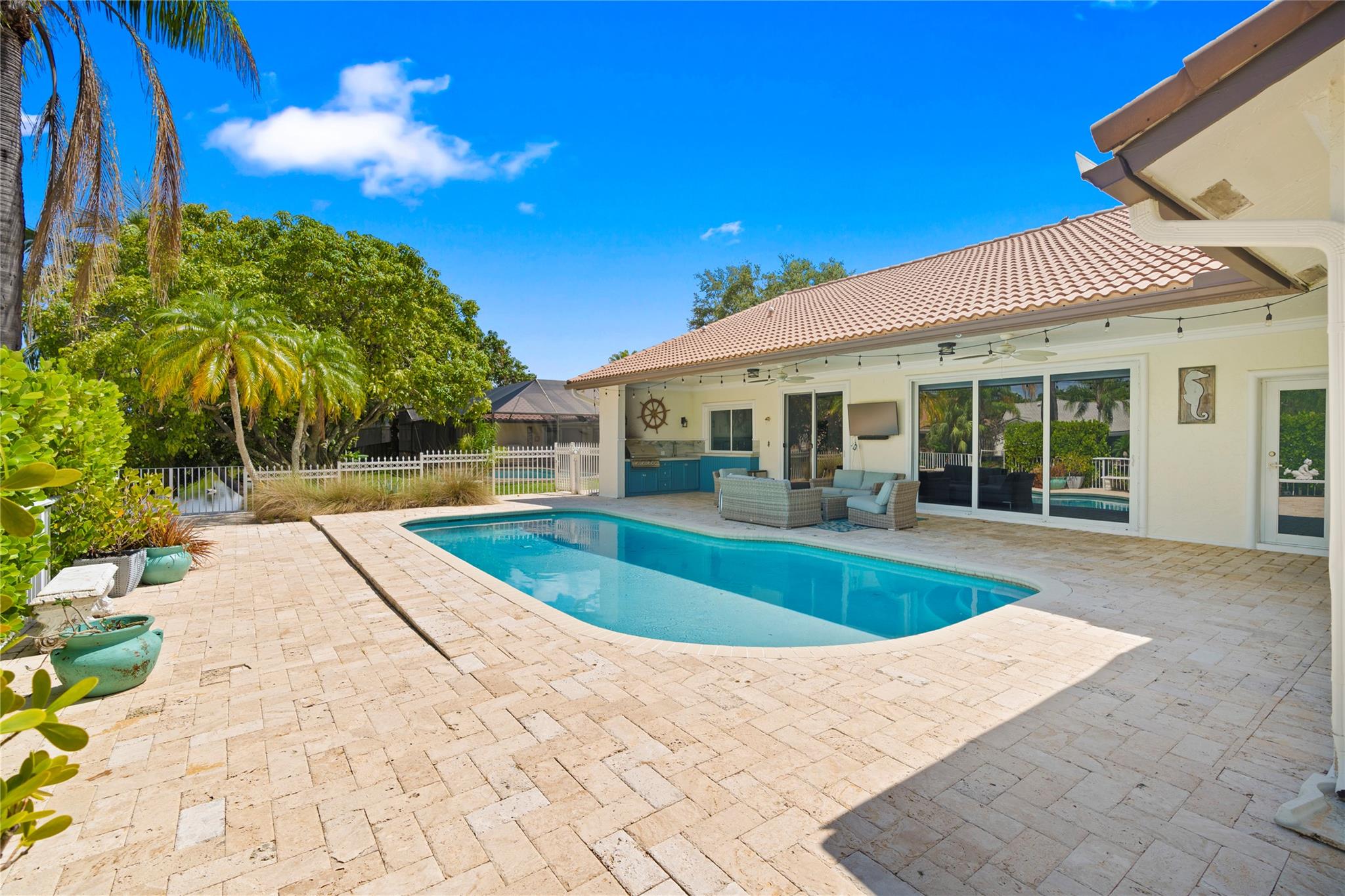 Photo for 1141 NW 101st Avenue, Plantation, FL 33322 - Listing #FX-10503222 1141 NW 101st Avenue, Plantation, FL 33322