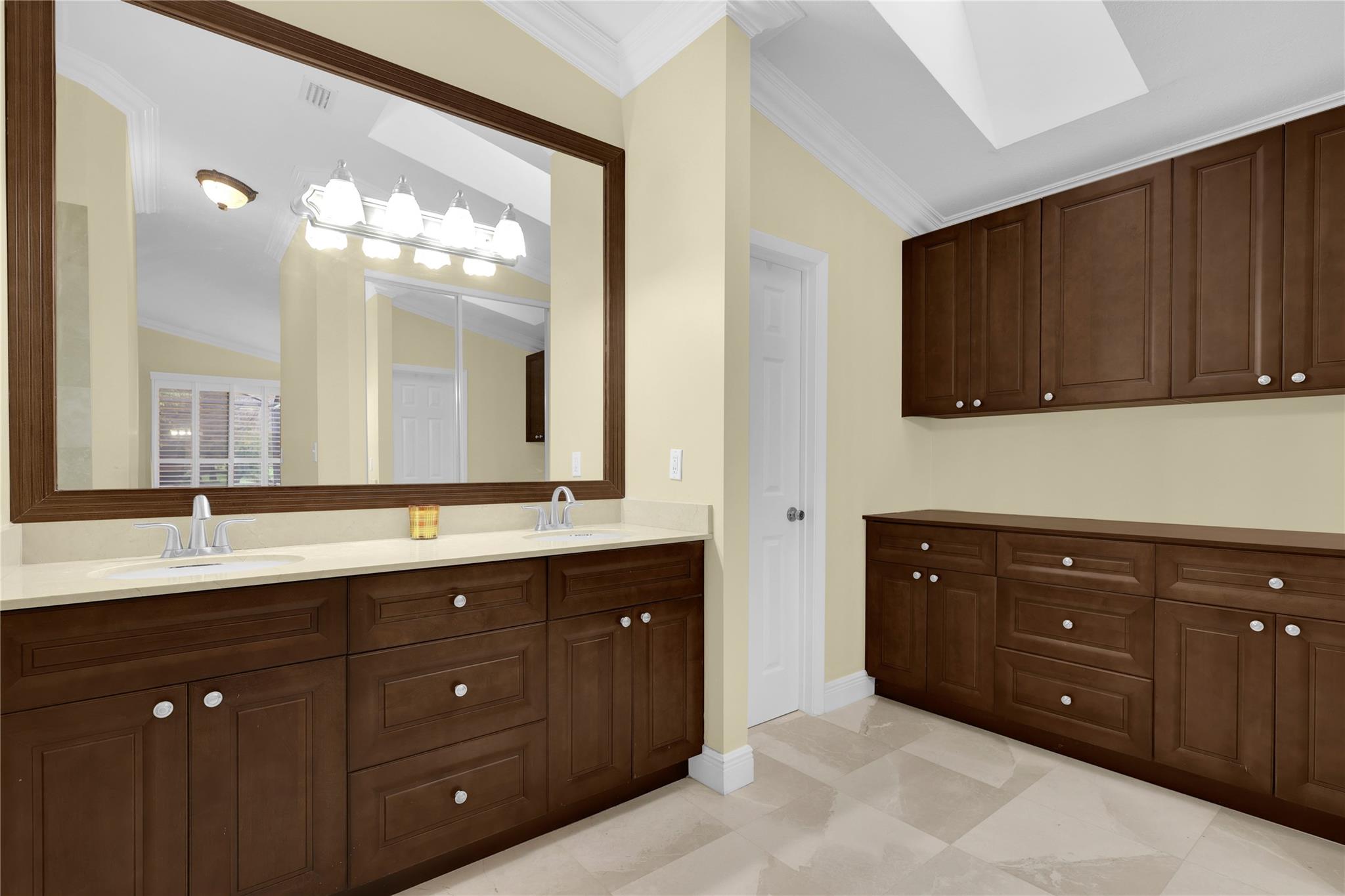 10481 NW 17th Street, Plantation, FL 33322