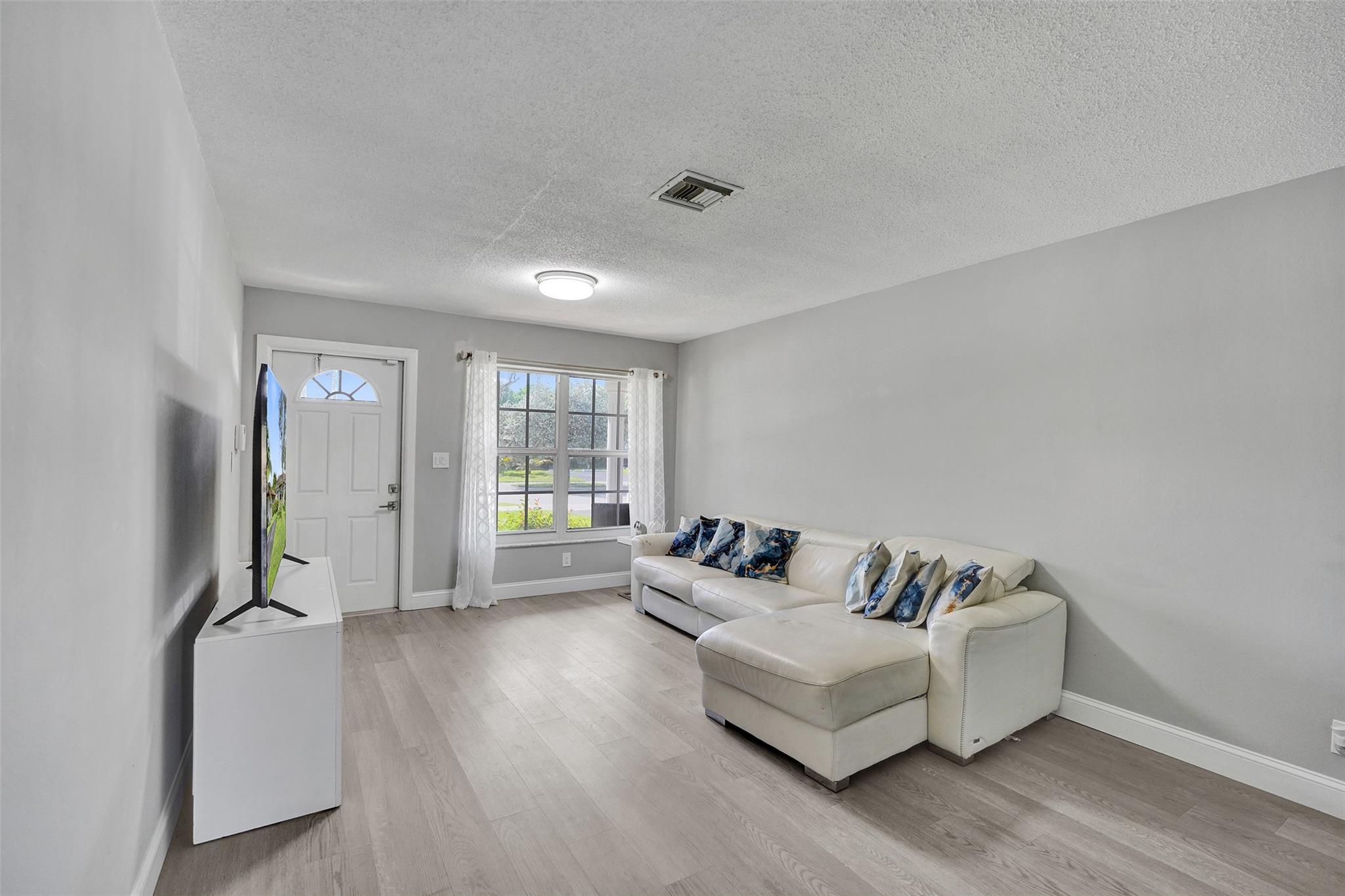 4017 Woodside Drive, Coral Springs, FL 33065