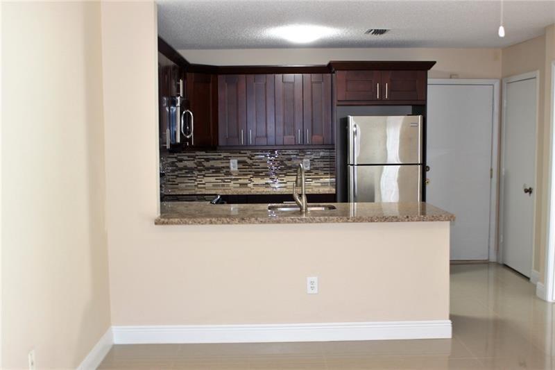 11759 SW 1 Street, Coral Springs, FL 33071