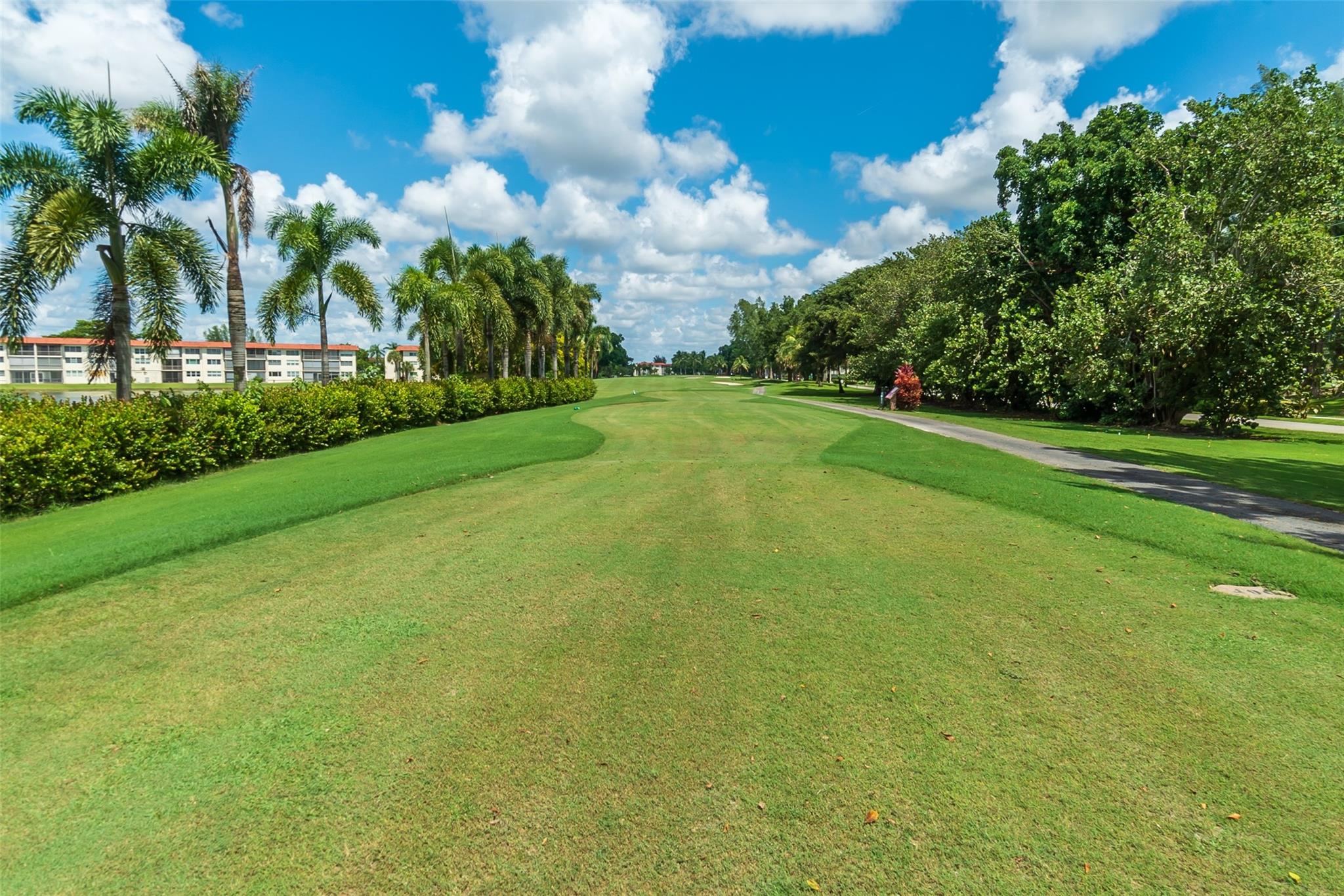 Photo for 8900 Washington Boulevard, 506B, Pembroke Pines, FL 33025 - Listing #FX-10484168 8900 Washington Boulevard, 506B, Pembroke Pines, FL 33025
