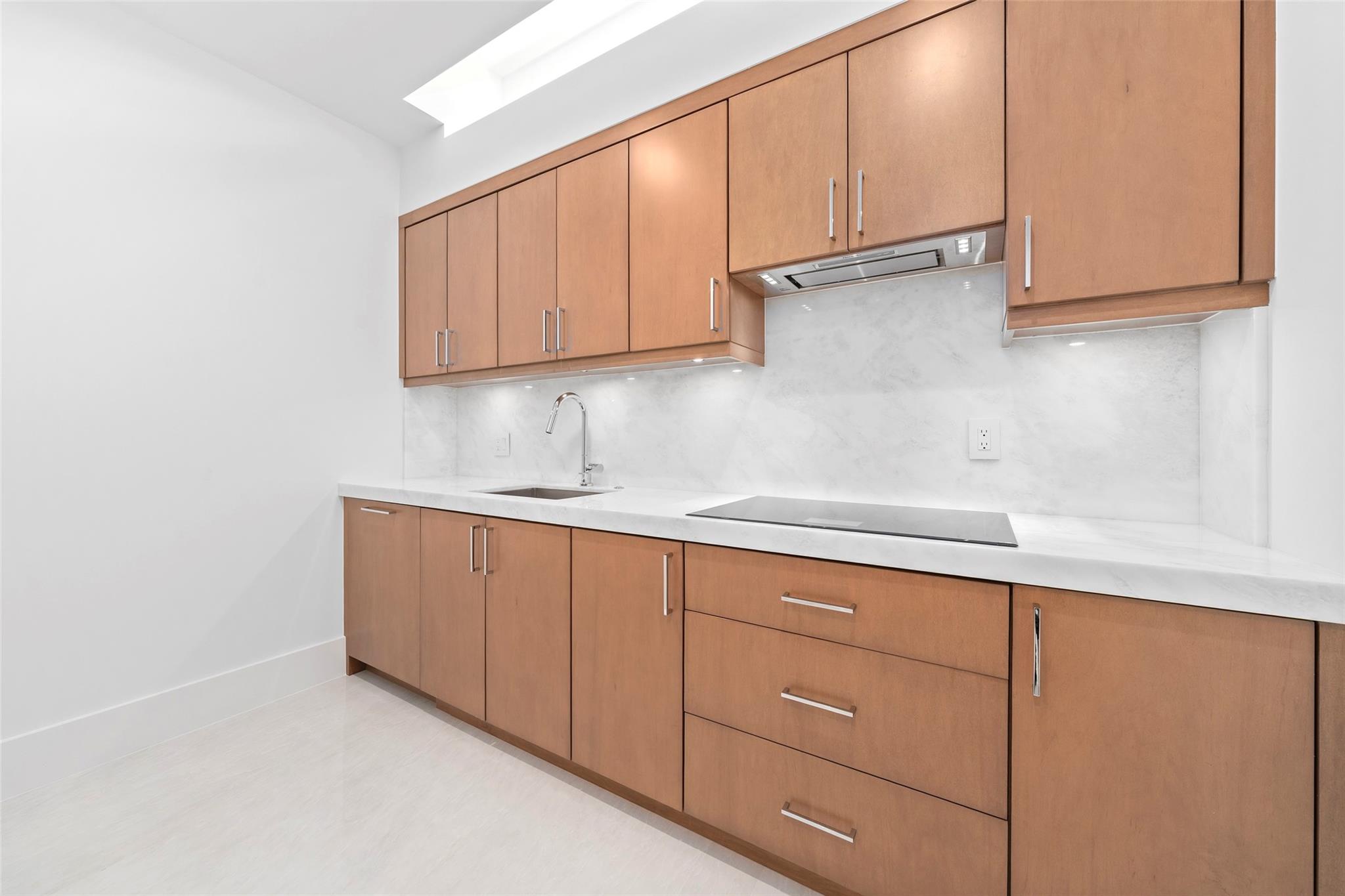 24 Fiesta Way, Fort Lauderdale, FL 33301