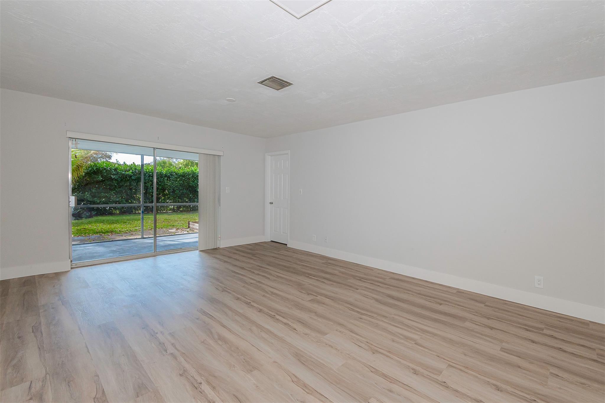 9062 NW 23rd Street W, Coral Springs, FL 33065