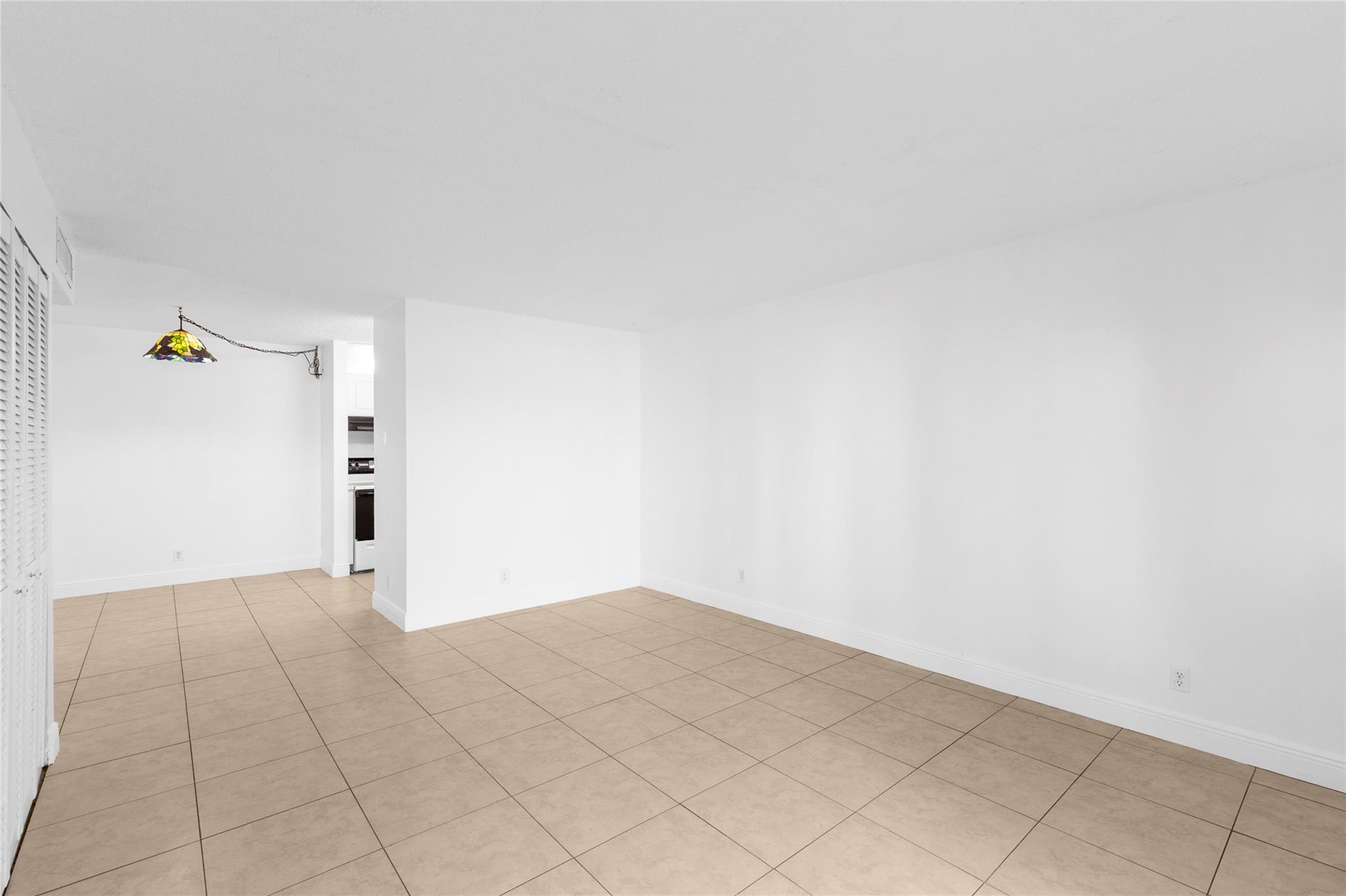 2661 Riverside Drive 2, Coral Springs, FL 33065