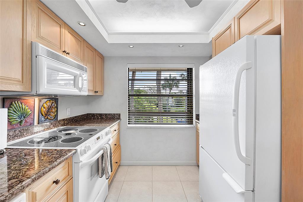 Photo for 8210 E Casa Del Lago, E, Boca Raton, FL 33433 - Listing #FX-10435946 8210 E Casa Del Lago, E, Boca Raton, FL 33433