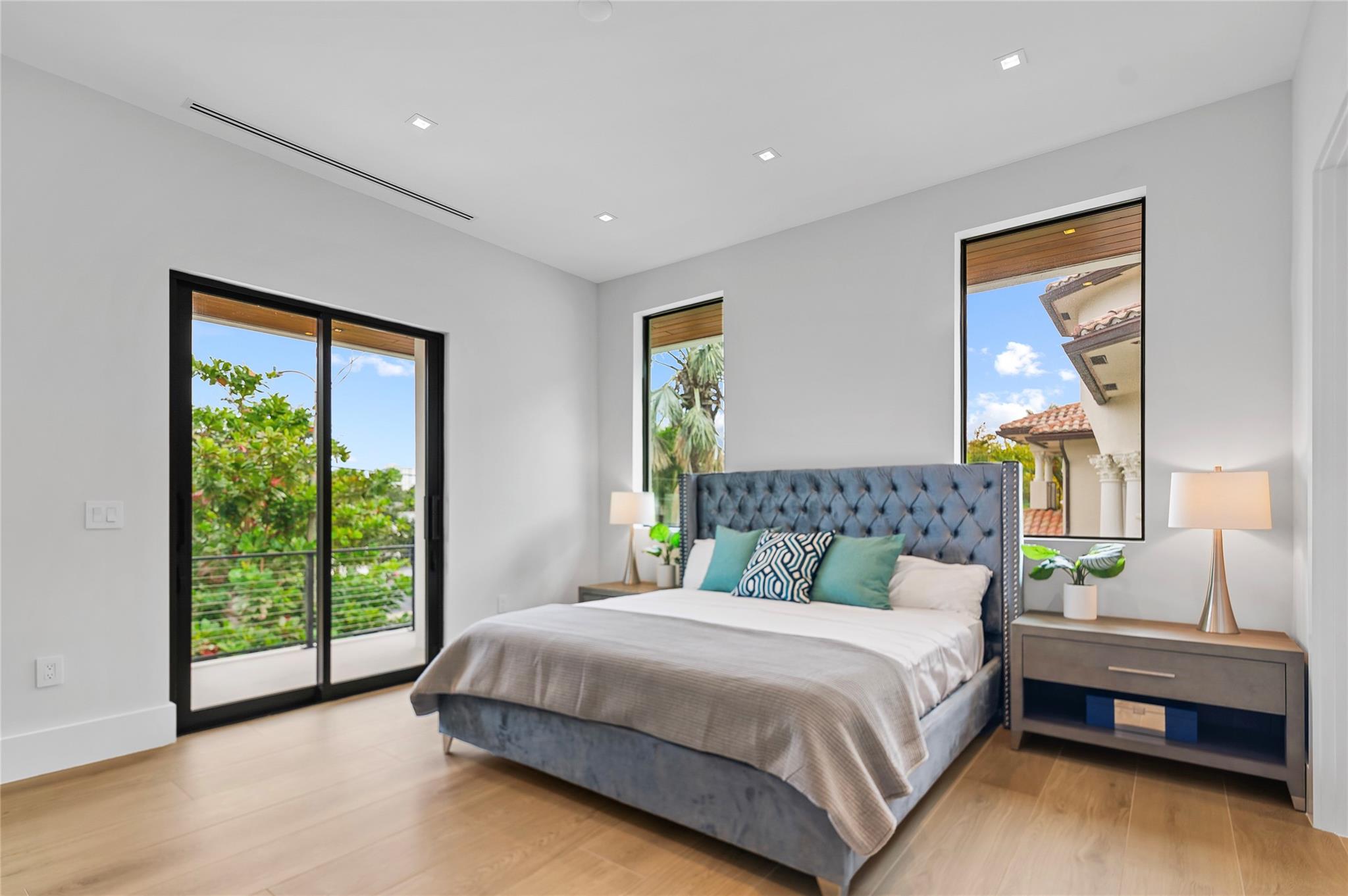 1957 Harbourview Drive, Fort Lauderdale, FL 33316