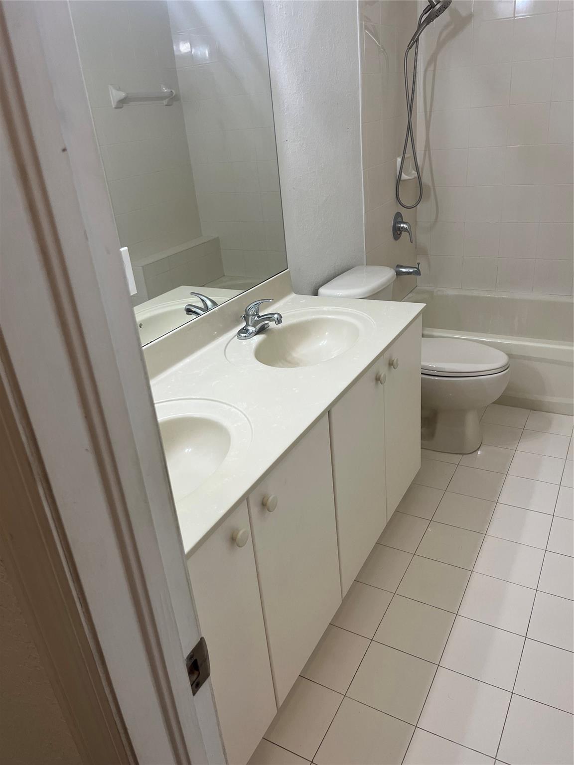 11473 NW 81st Lane 11473, Miami, FL 33178