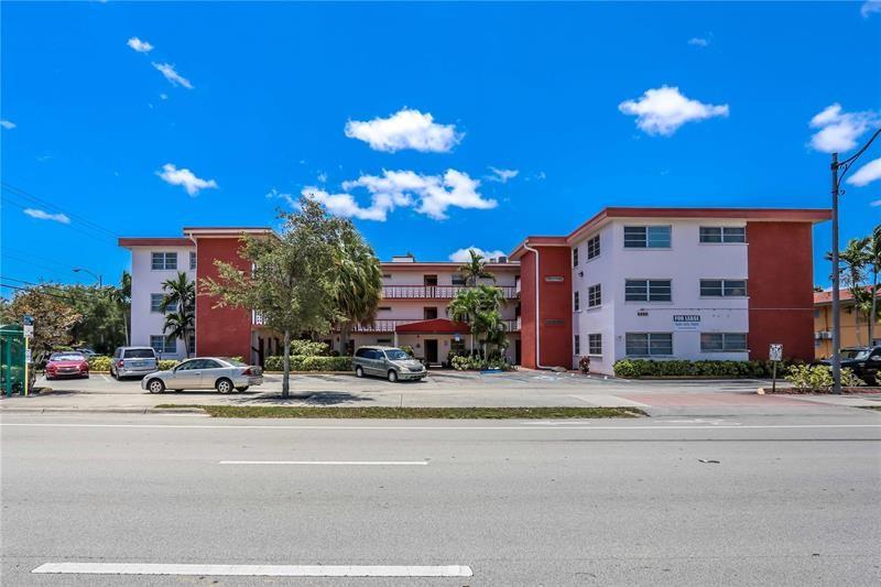 Photo for 4800 Hollywood Boulevard, 1D, Hollywood, FL 33021 - listing #FX-10534157 4800 Hollywood Boulevard, 1D, Hollywood, FL 33021
