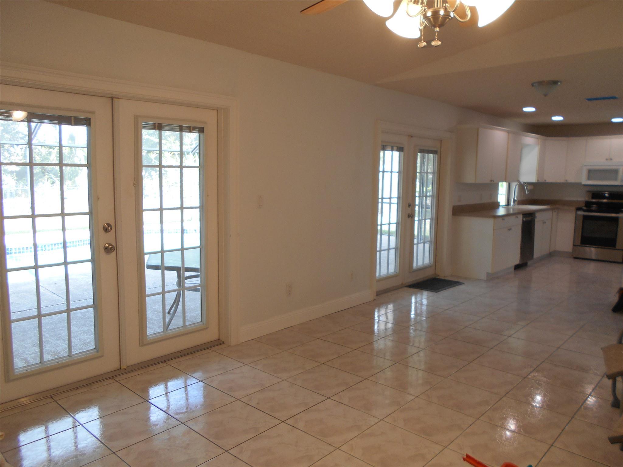 3980 NW 114th Avenue, Coral Springs, FL 33065