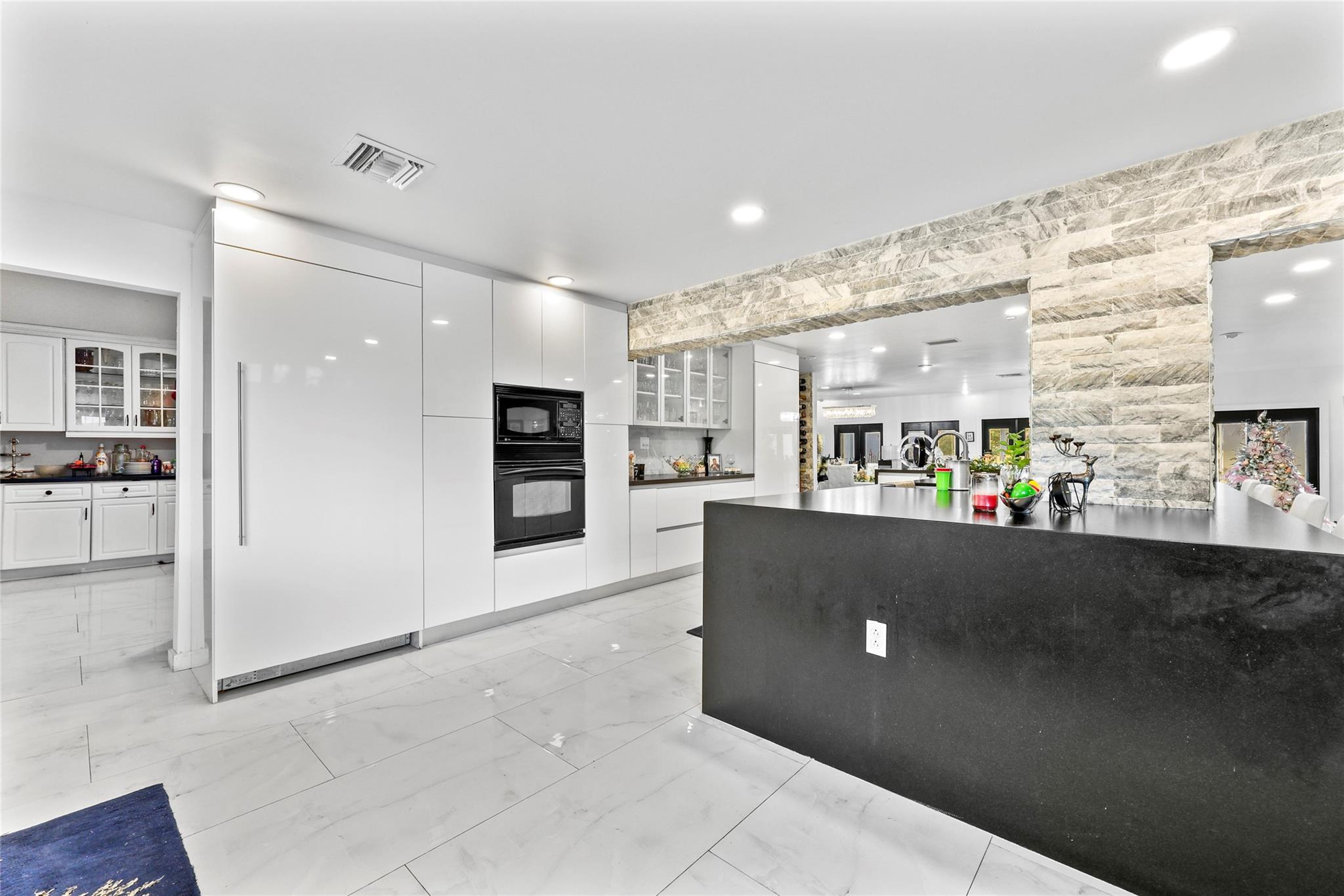 4131 NW 99th Avenue, Coral Springs, FL 33065