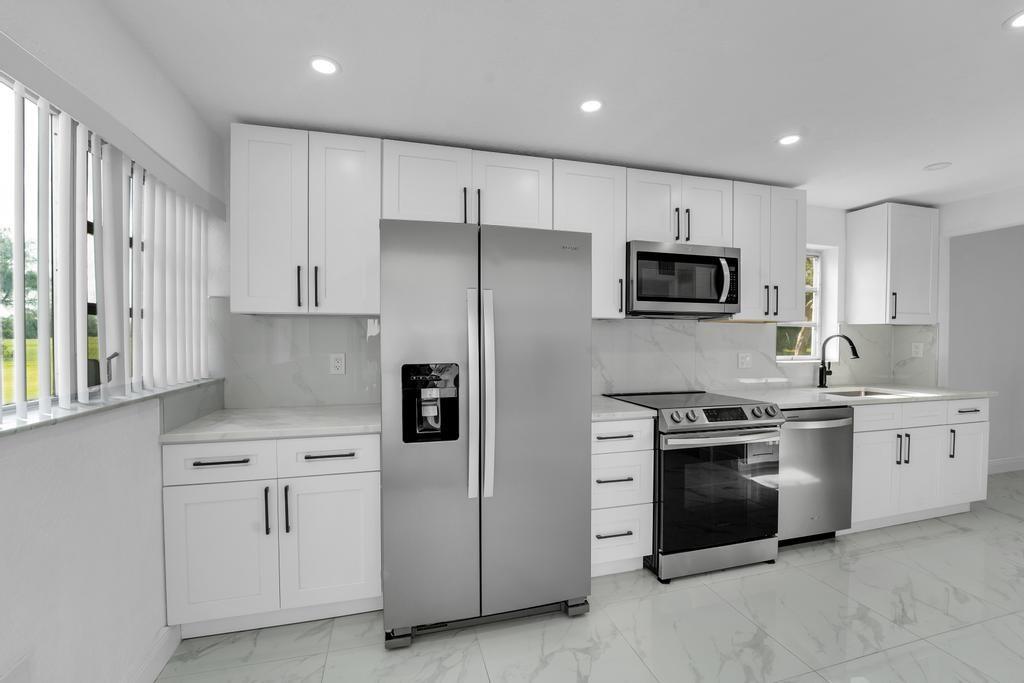 Photo for 8321 Sands Point Boulevard, 101D, Tamarac, FL 33321 - listing #FX-10499356 8321 Sands Point Boulevard, 101D, Tamarac, FL 33321