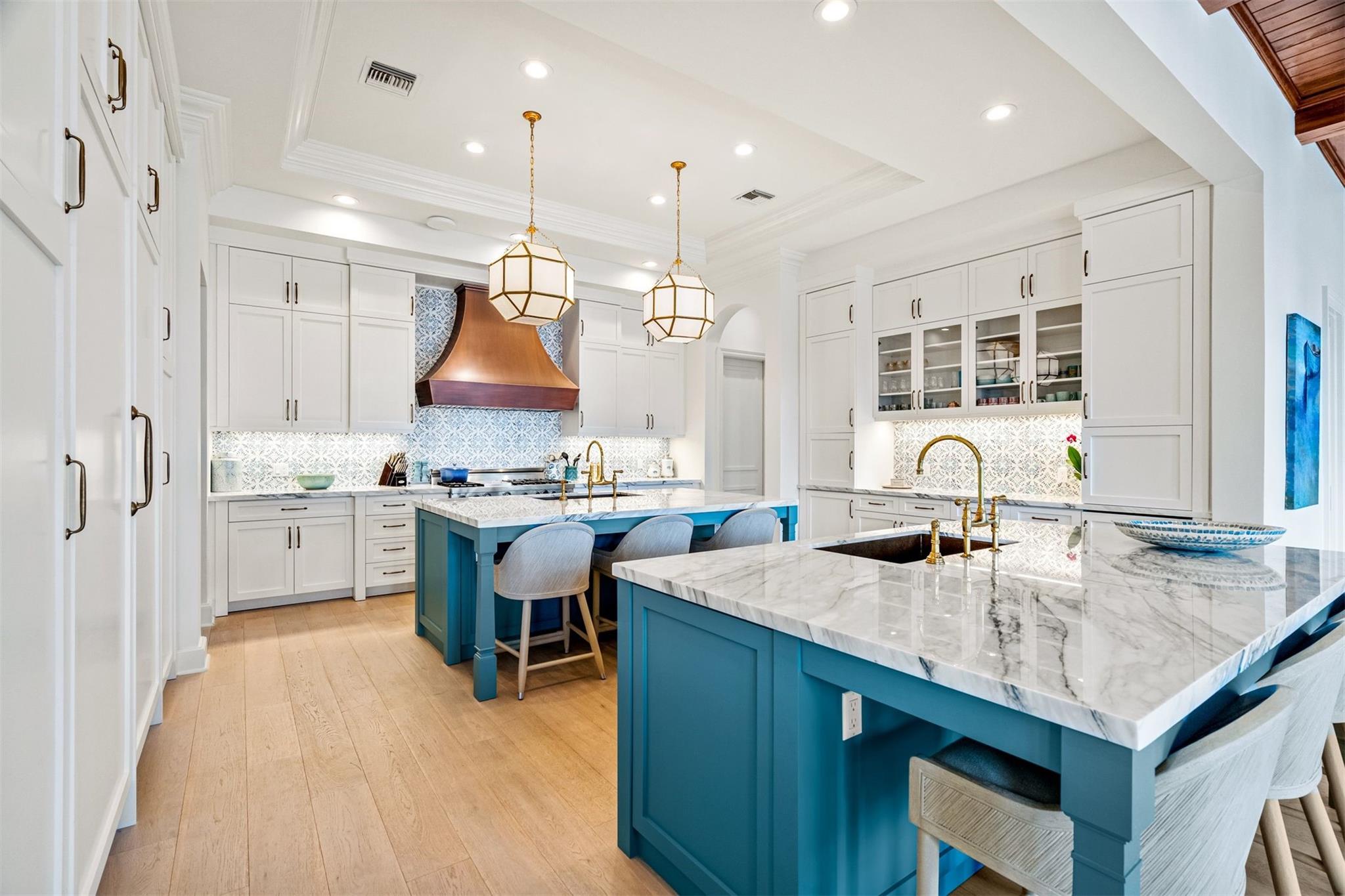 2530 Laguna Drive, Fort Lauderdale, FL 33316