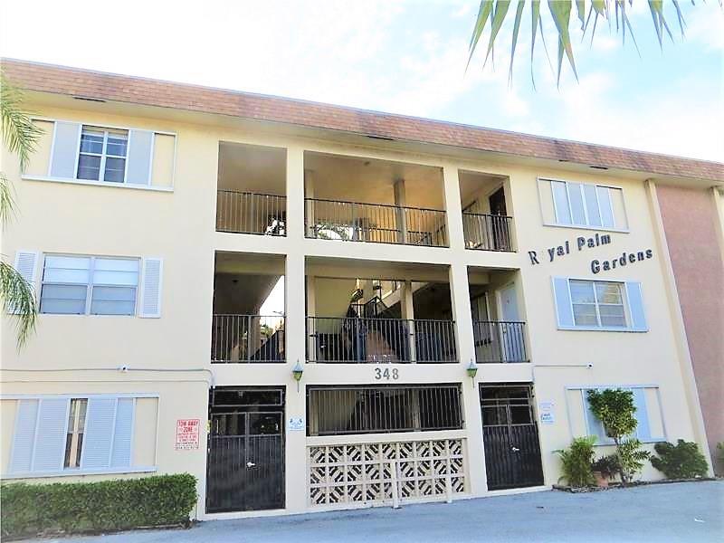 Photo for 348 S Federal Highway, 19, Dania Beach, FL 33004 - listing #FX-10534990 348 S Federal Highway, 19, Dania Beach, FL 33004