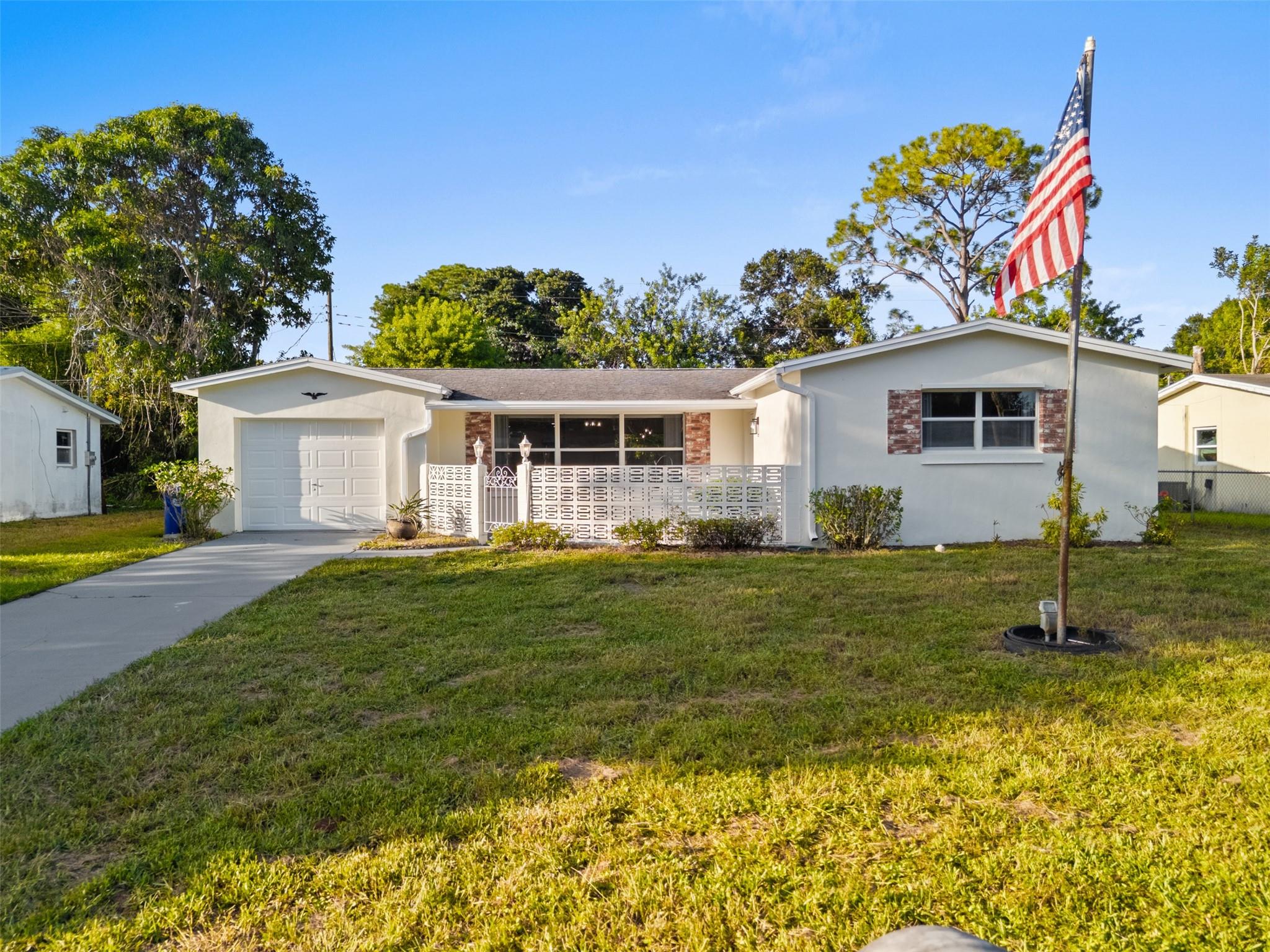 Photo for 2324 1st Place, Vero Beach, FL 32962 - listing #FX-10530536 2324 1st Place, Vero Beach, FL 32962