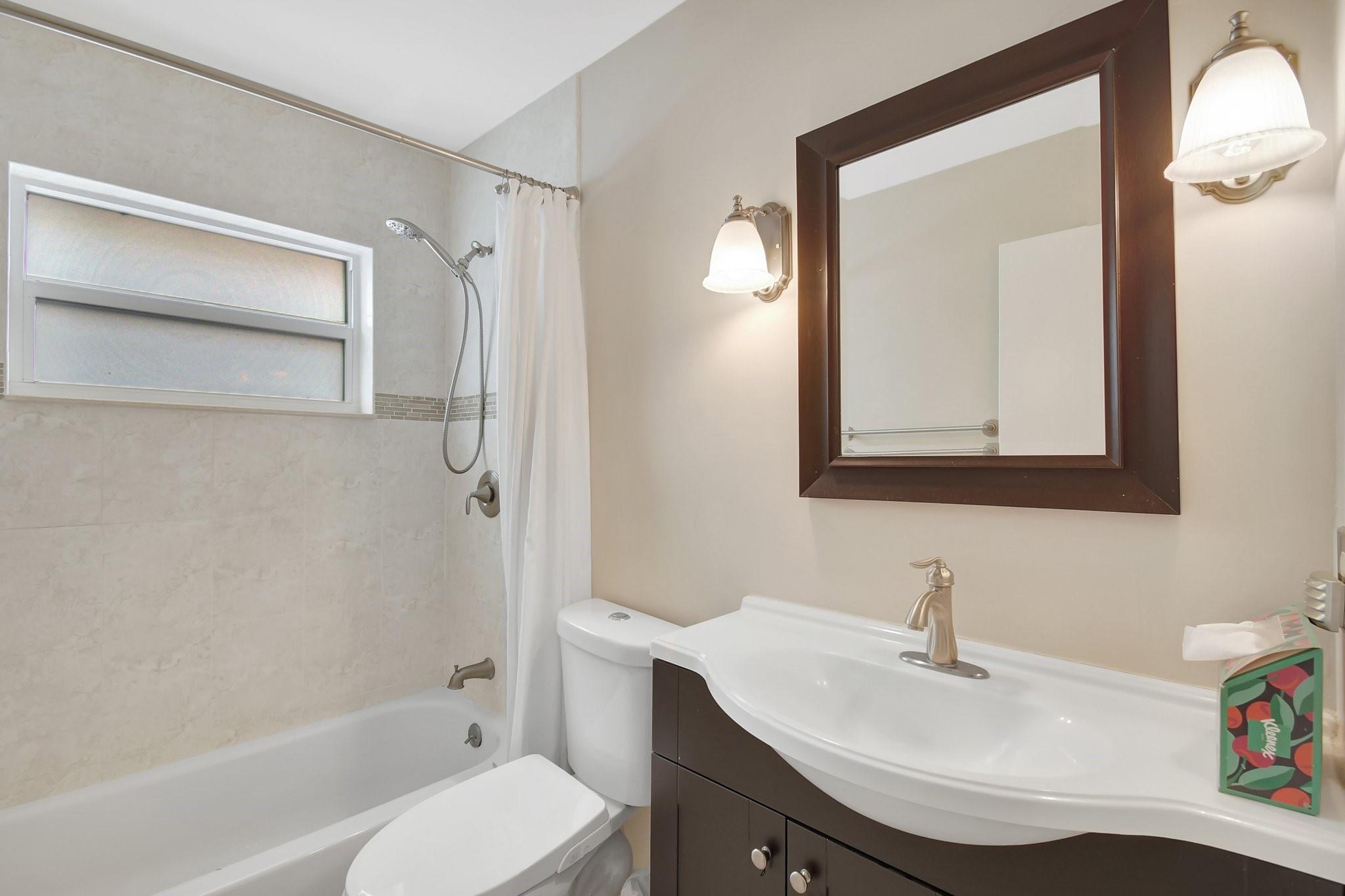 Photo for 134 E Riverbend Drive, Sunrise, FL 33326 - Listing #FX-10503326 134 E Riverbend Drive, Sunrise, FL 33326