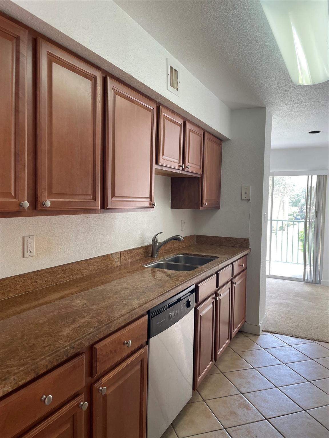 799 Riverside Drive 1023, Coral Springs, FL 33071