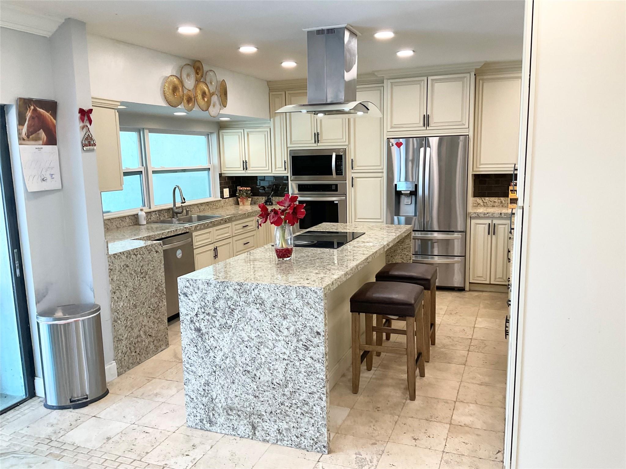 10477 NW 4th Street, Coral Springs, FL 33071