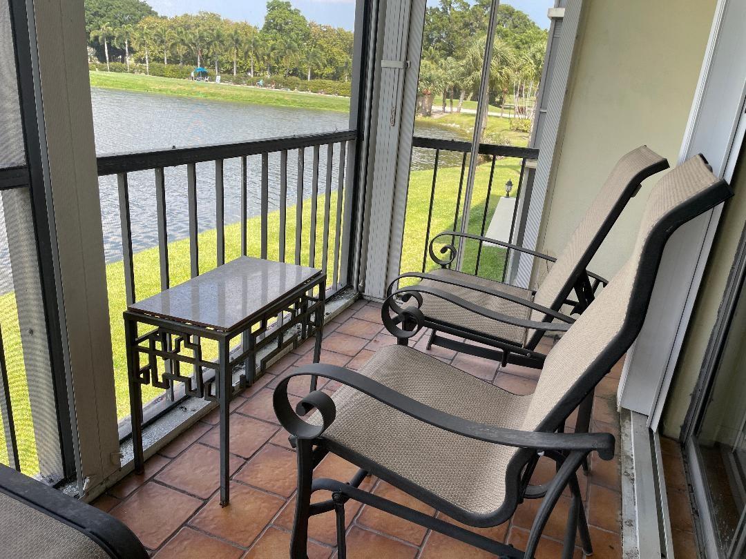 Photo for 9423 S Hollybrook Lake Drive, 203, Pembroke Pines, FL 33025 - Listing #FX-10497971 9423 S Hollybrook Lake Drive, 203, Pembroke Pines, FL 33025