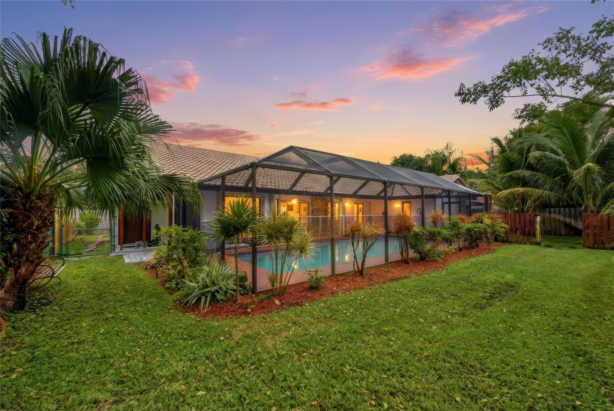 10949 NW 1st Mnr, Coral Springs, FL 33071