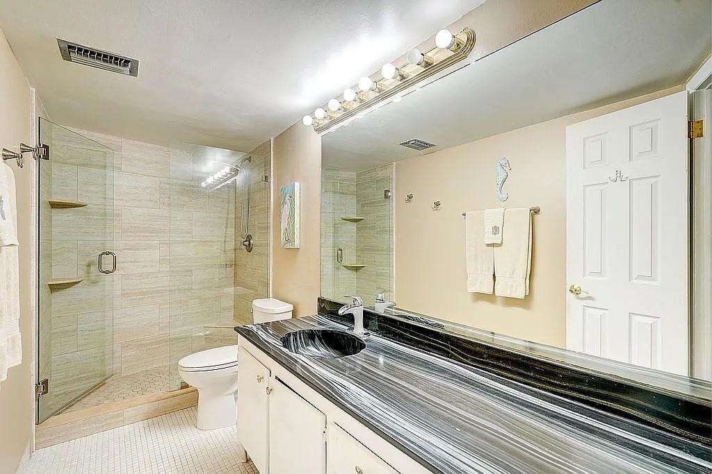 Photo for 2800 N Ocean Drive, A5B, West Palm Beach, FL 33404 - Listing #FX-10506493 2800 N Ocean Drive, A5B, West Palm Beach, FL 33404