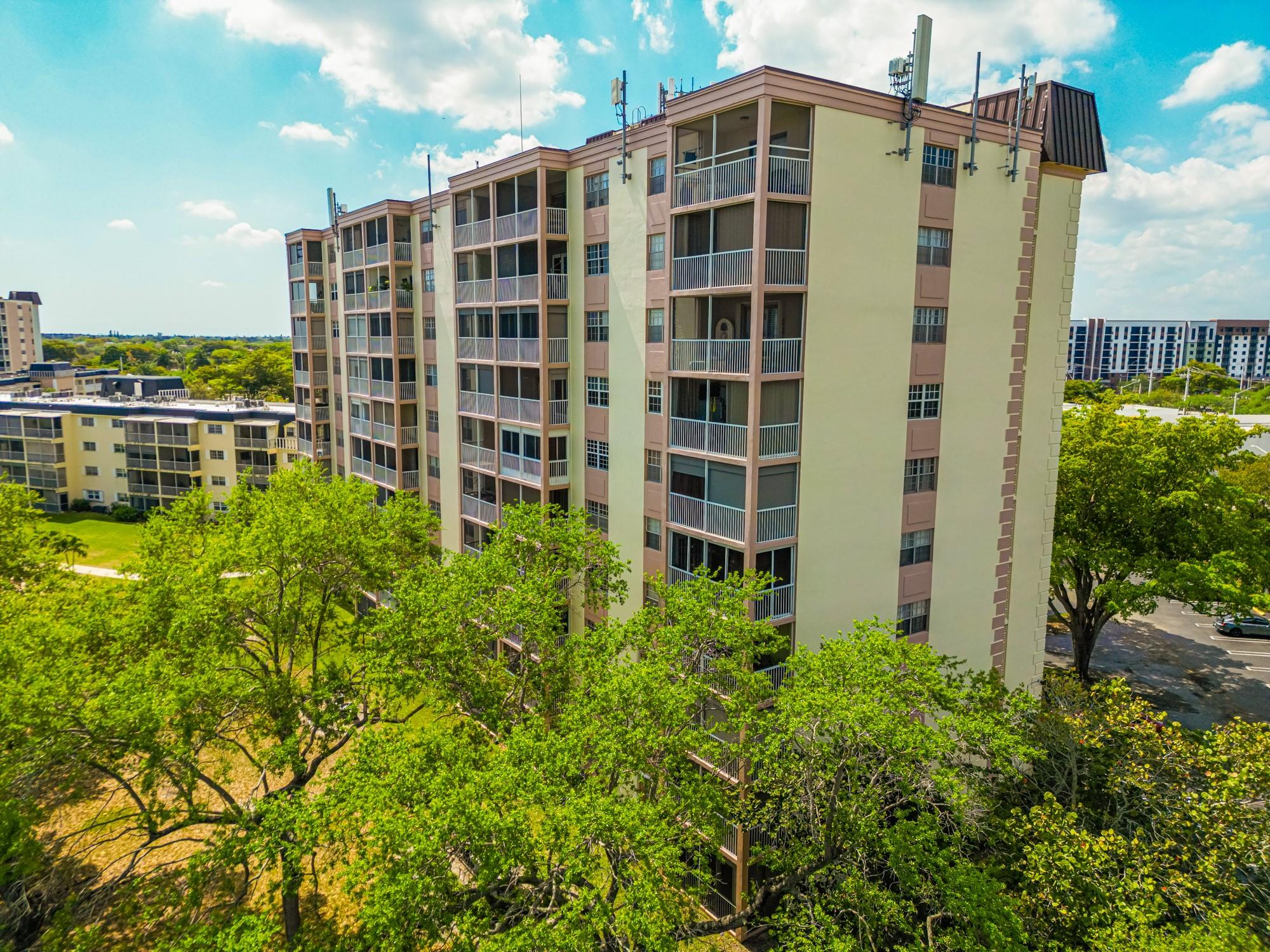 3575 Broken Woods Drive 303, Coral Springs, FL 33065