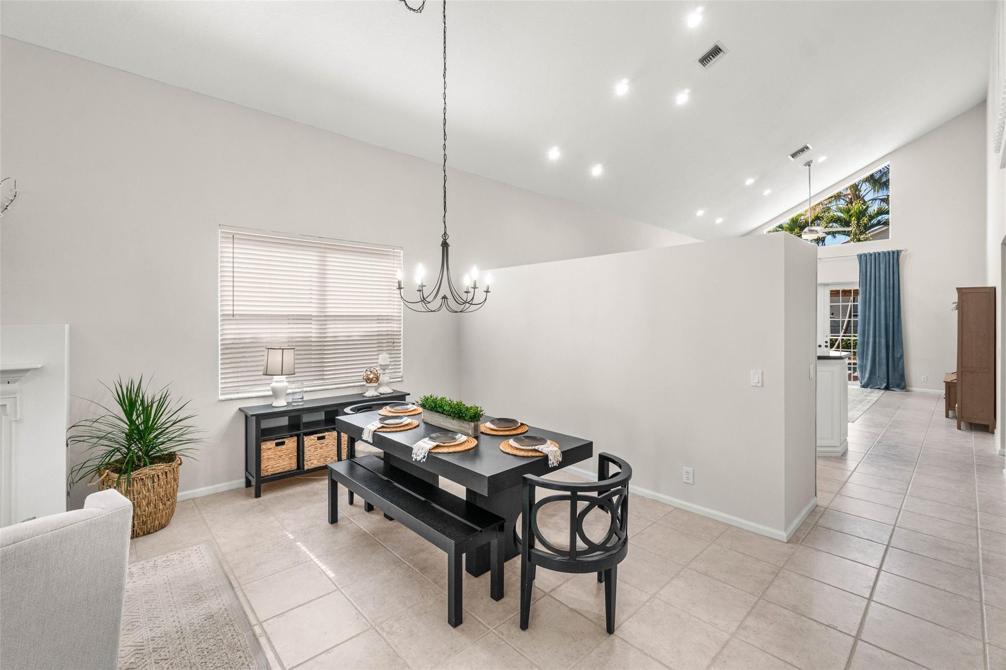 5260 NW 112th Way, Coral Springs, FL 33076