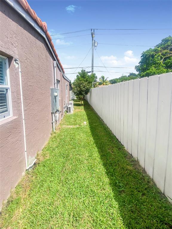 Photo for 1333 NE 25 Street, Pompano Beach, FL 33064 - Listing #FX-10409485 1333 NE 25 Street, Pompano Beach, FL 33064
