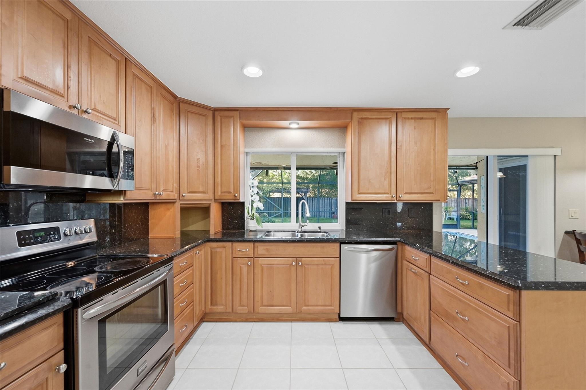 392 NW 113th Terrace, Coral Springs, FL 33071