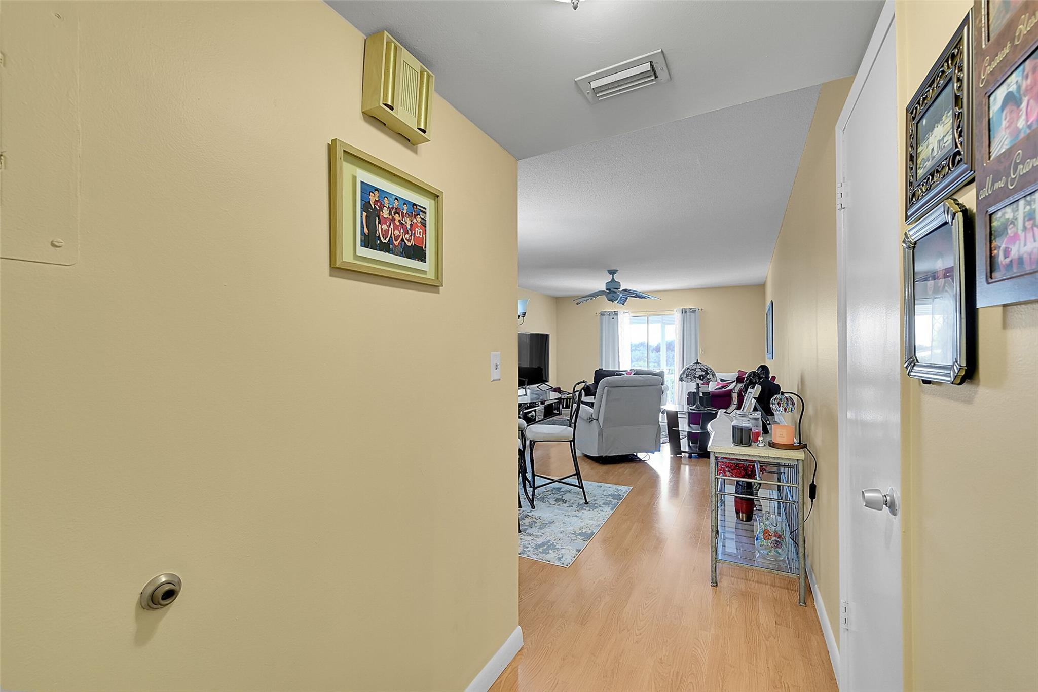 3475 Broken Woods Drive 401, Coral Springs, FL 33065