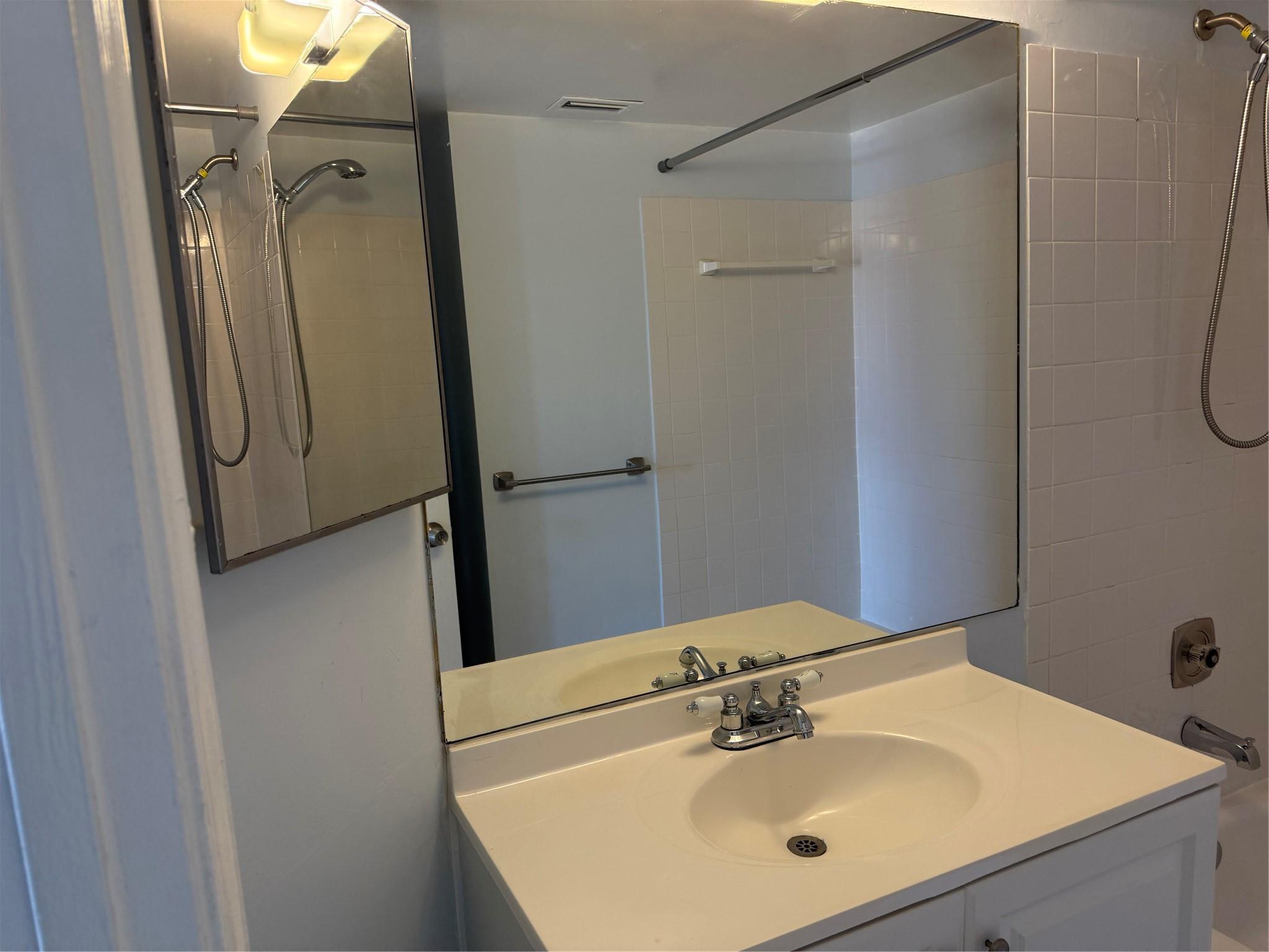 9930 N Twin Lakes Drive 7-L, Coral Springs, FL 33071