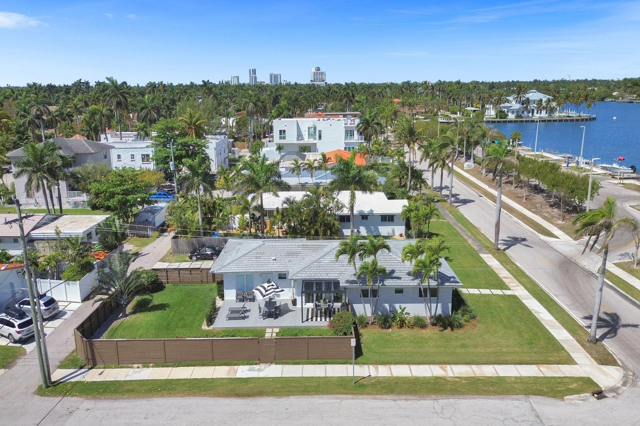 Photo for 800 Polk Street, Hollywood, FL 33019 - Listing #FX-10518579 800 Polk Street, Hollywood, FL 33019