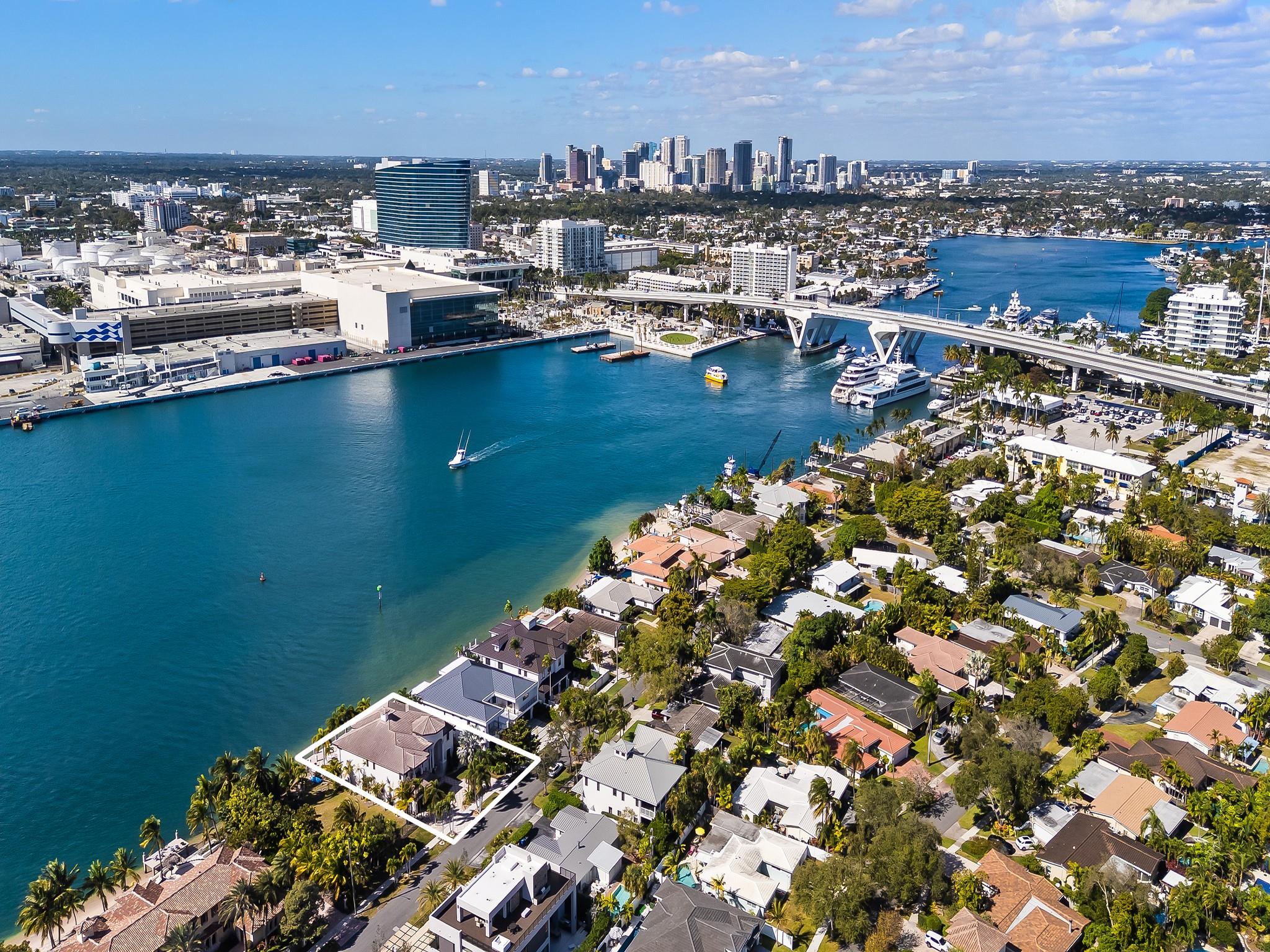 1965 SE 21st Avenue, Fort Lauderdale, FL 33316