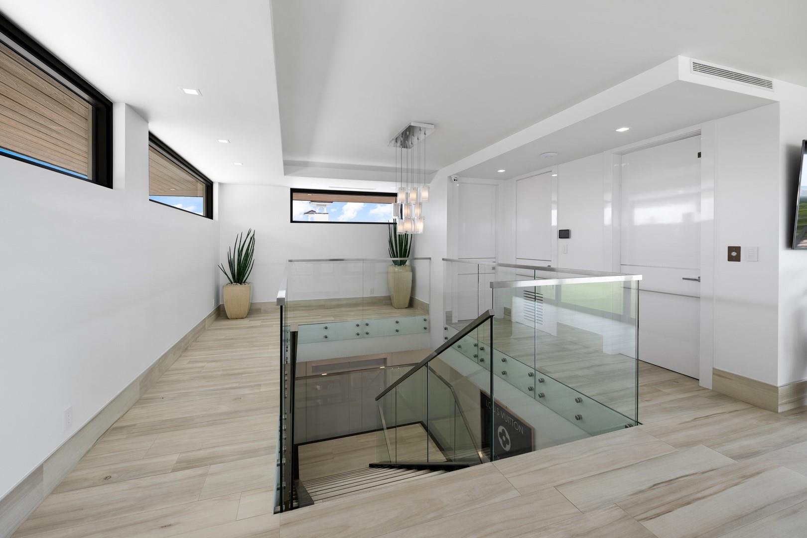 2437 Delmar Place, Fort Lauderdale, FL 33301