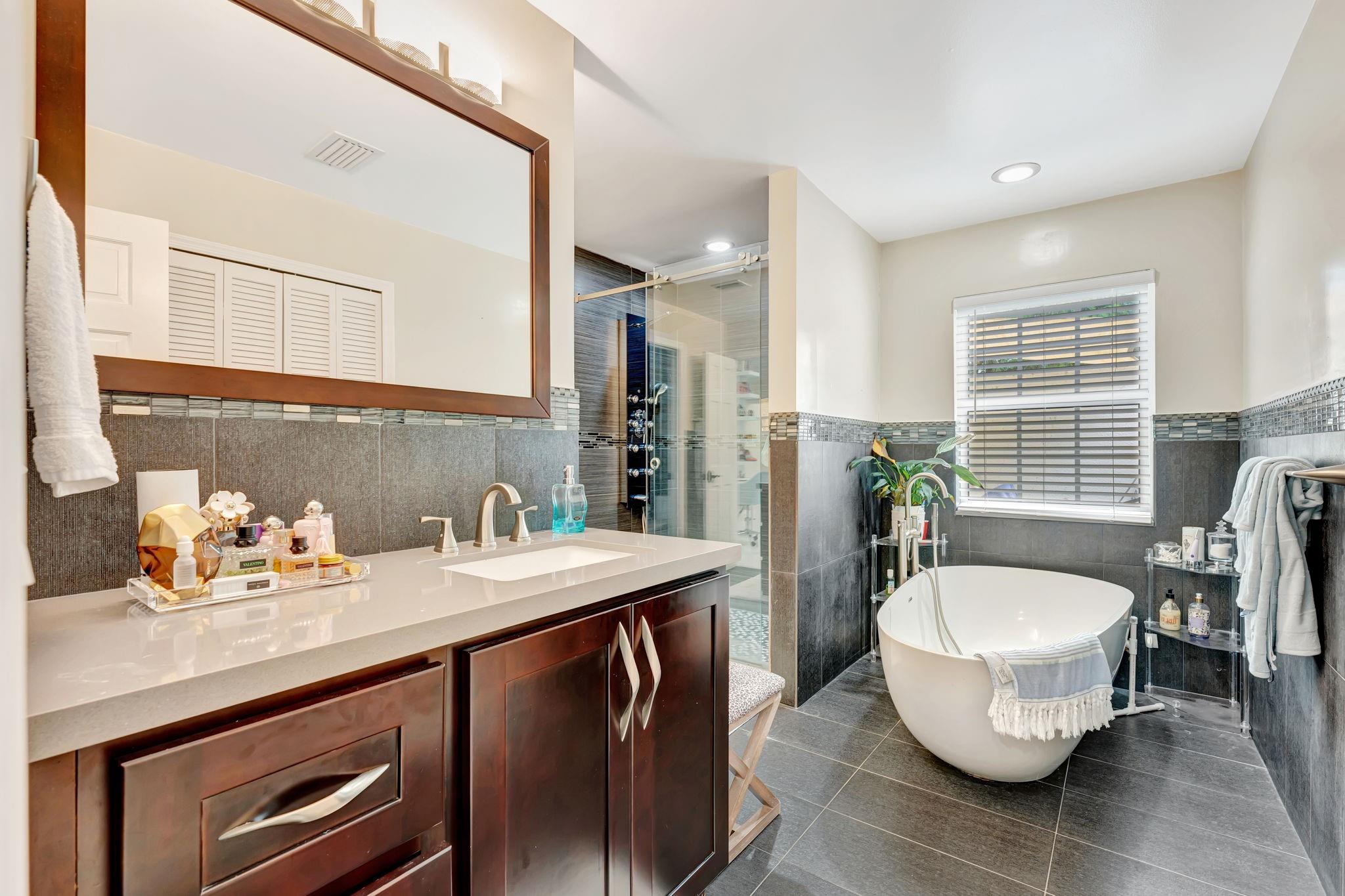 8140 NW 51st Place, Coral Springs, FL 33067