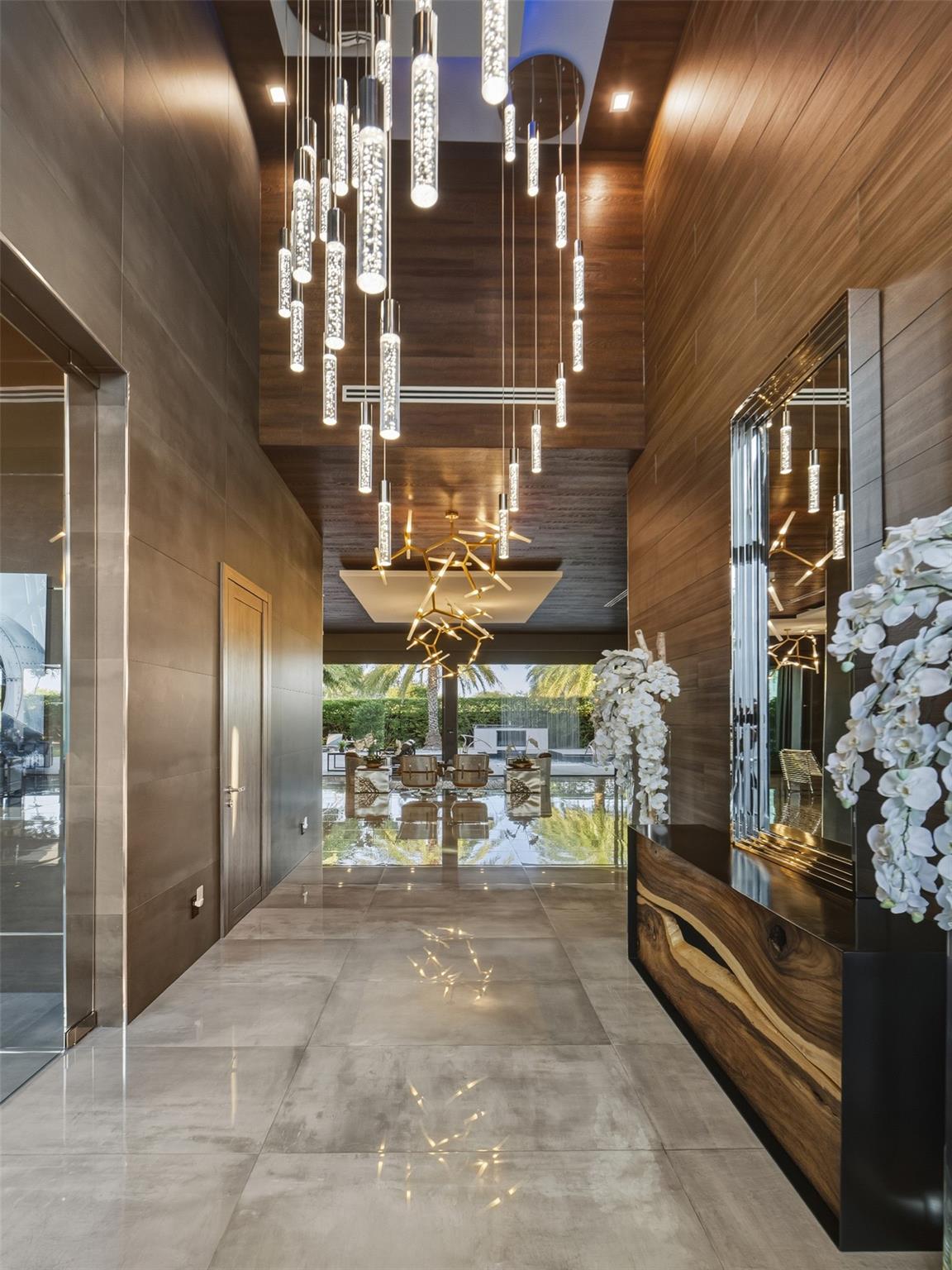 Open Living with Walls of Glass