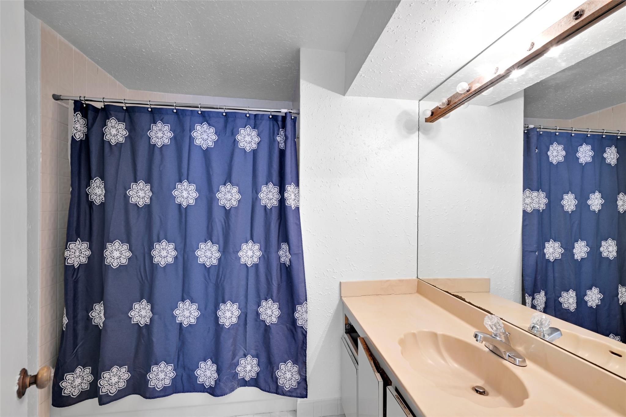 11136 NW 1st Place, Coral Springs, FL 33071