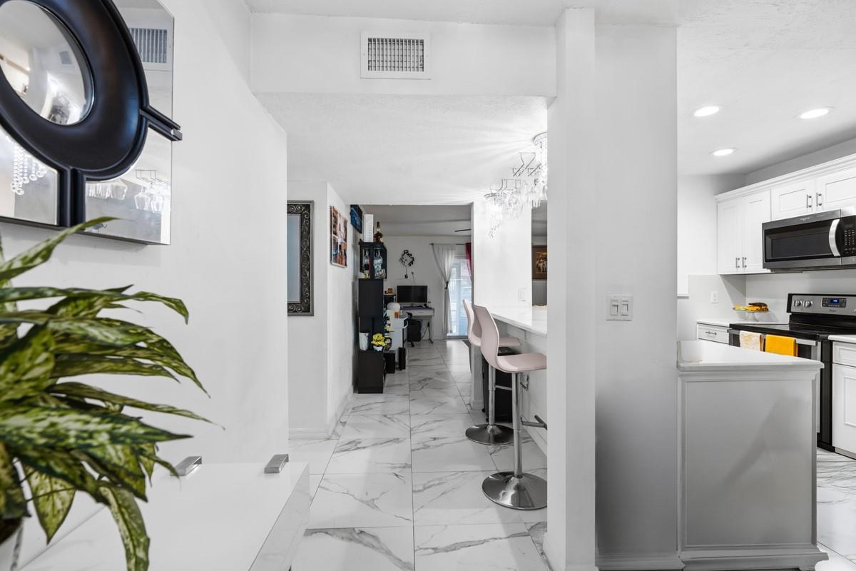 10762 La Placida Drive 7-107, Coral Springs, FL 33065