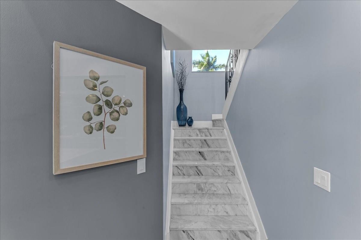 CUSTOM STONE STAIRWAY