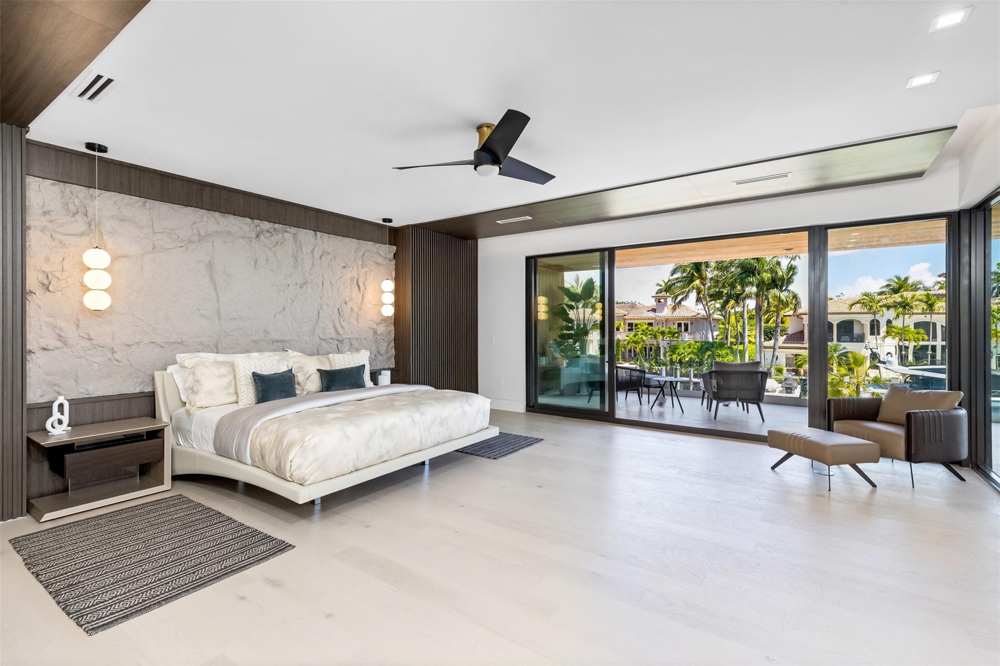 2733 NE 16th Street, Fort Lauderdale, FL 33304