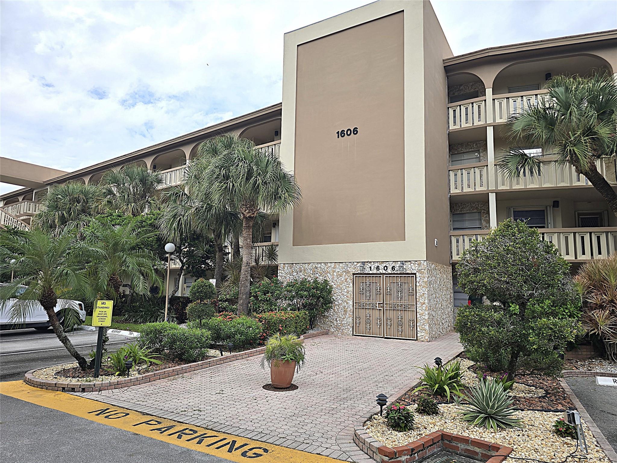 Photo for 1606 Abaco Drive, E1, Coconut Creek, FL 33066 - listing #FX-10535895 1606 Abaco Drive, E1, Coconut Creek, FL 33066