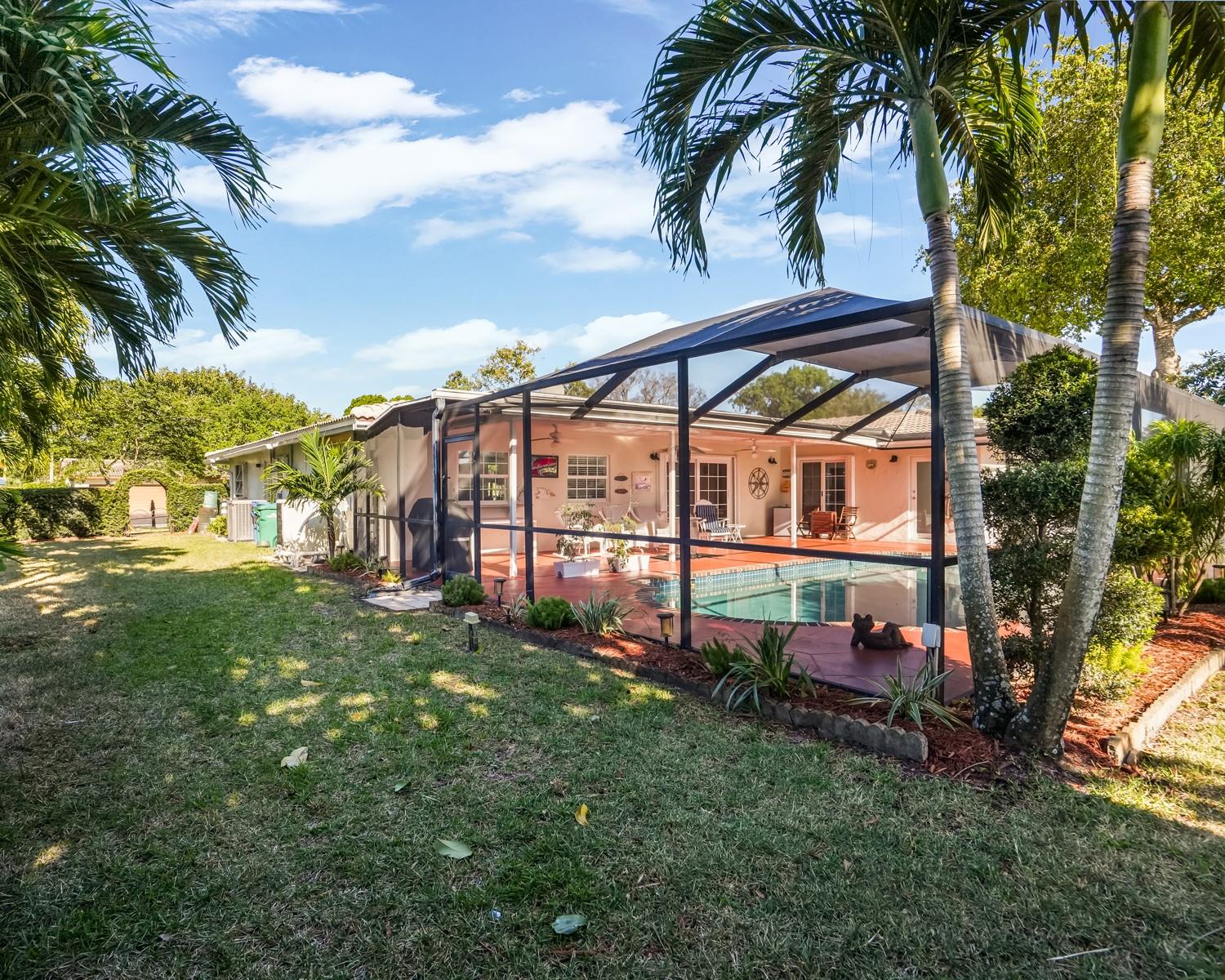 906 NW 83rd Drive, Coral Springs, FL 33071