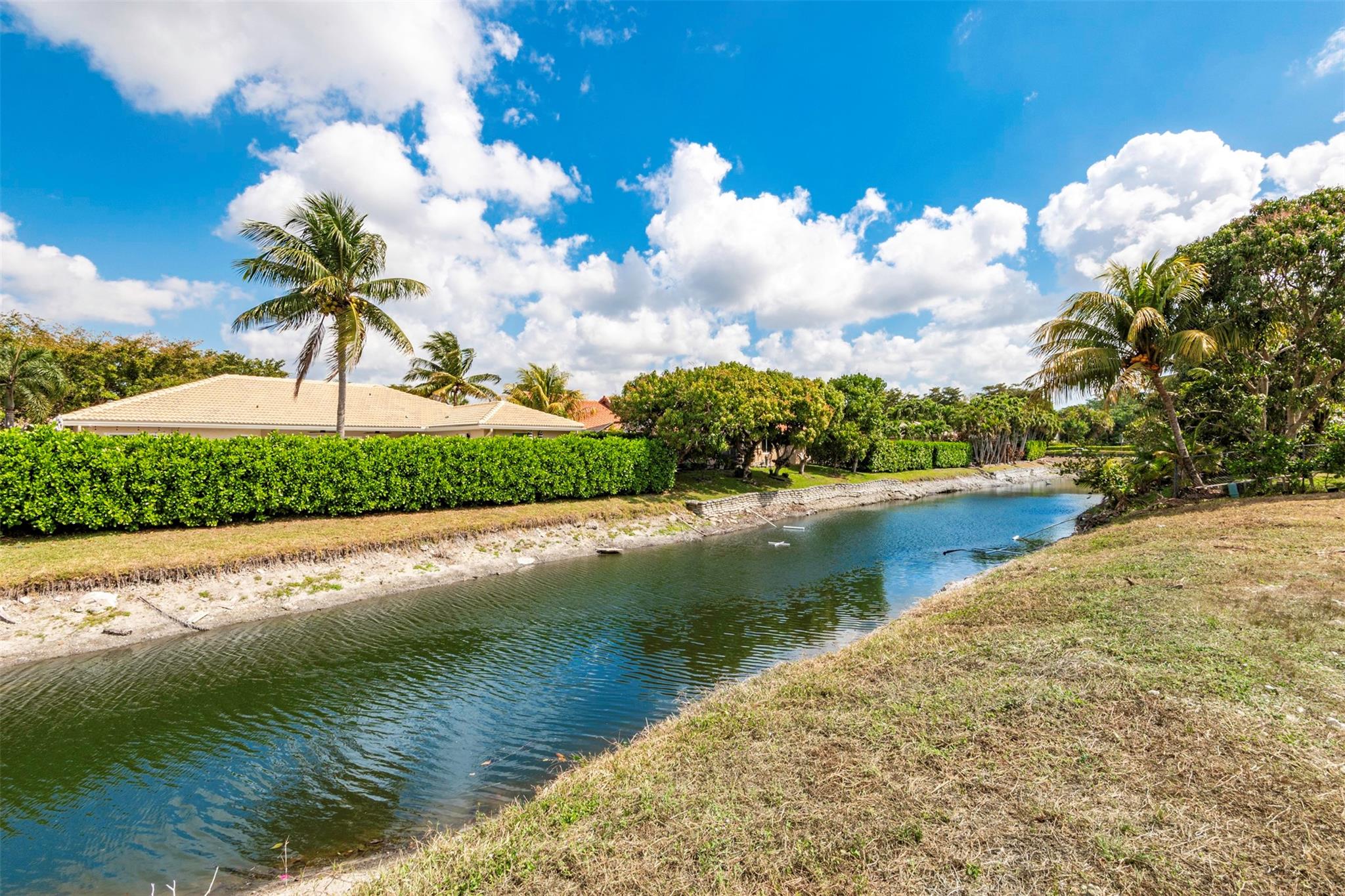 5939 NW 52nd Street, Coral Springs, FL 33067